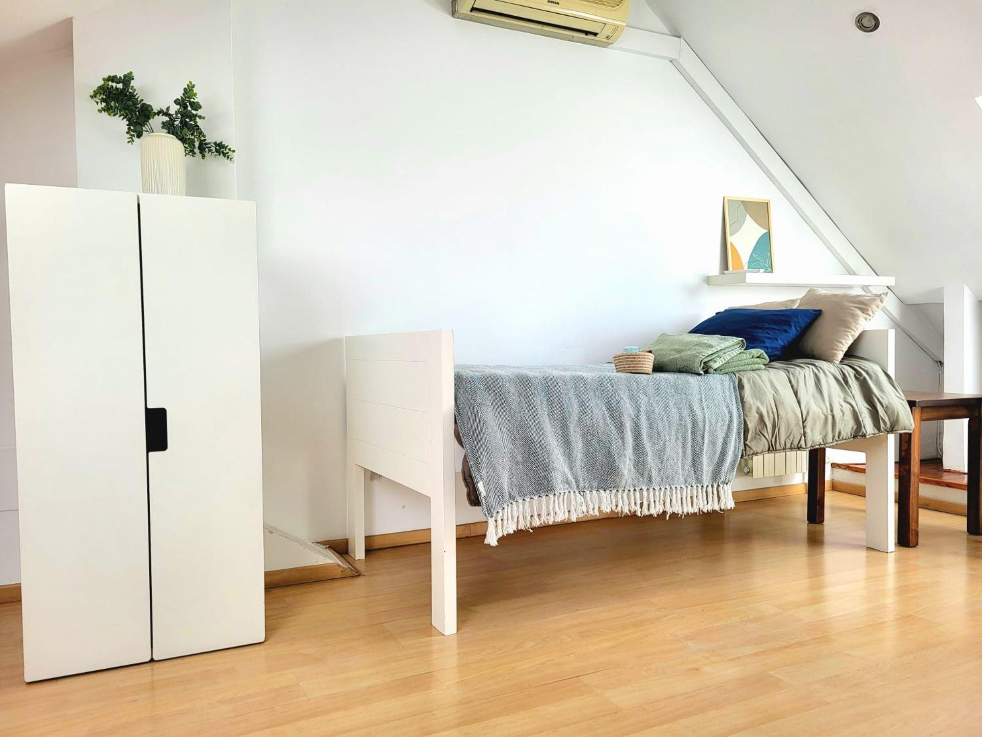 Suki House 1 *