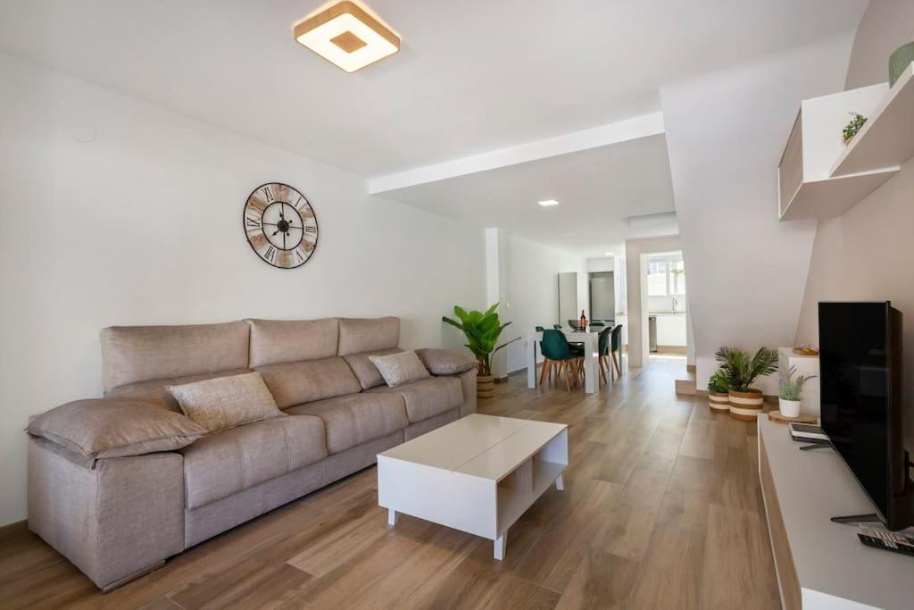 Golden Glow With Ac And Pool Apartamento Caserío Cañada