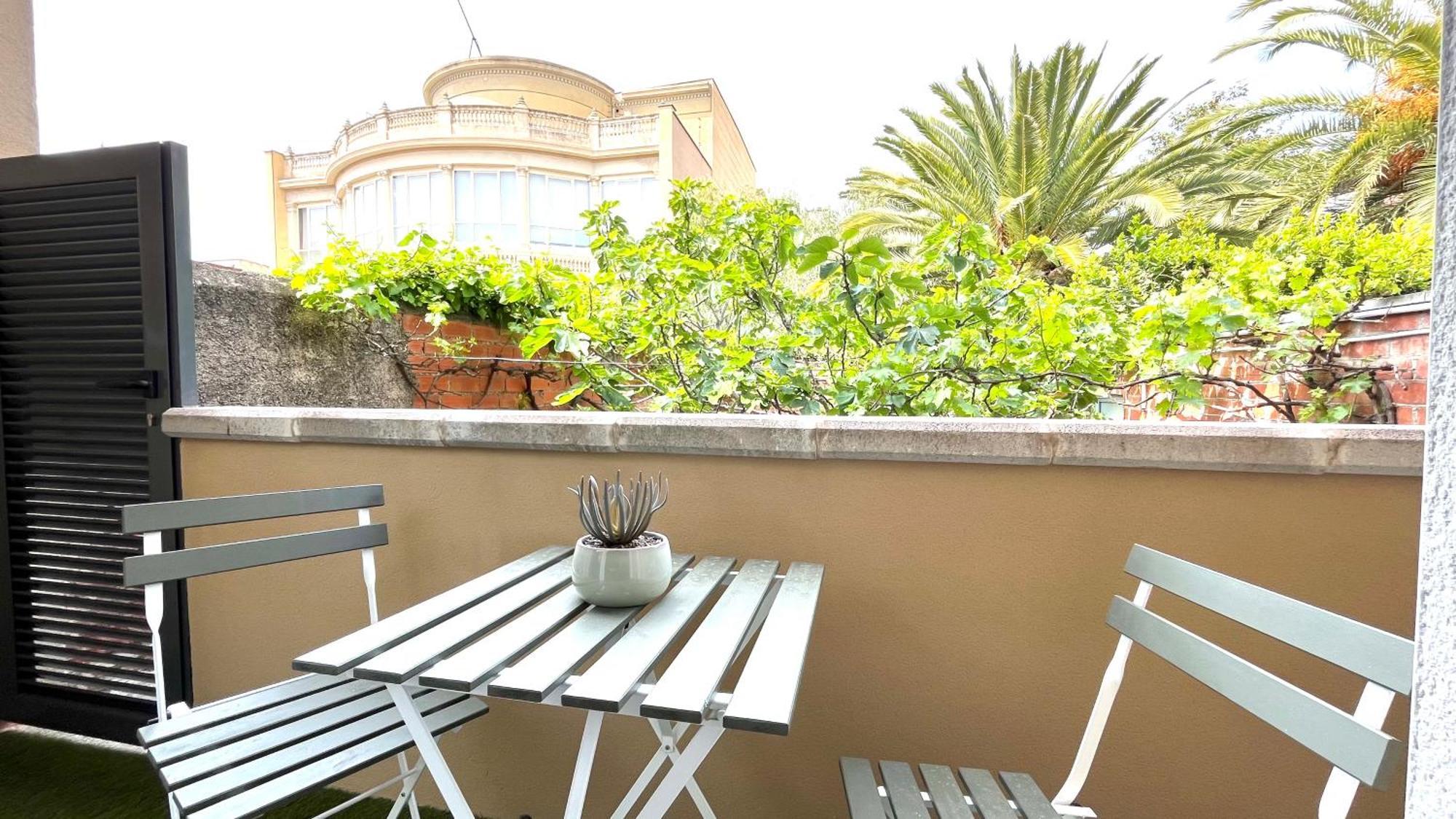 Centro Con Terraza Ngro By Prestigi