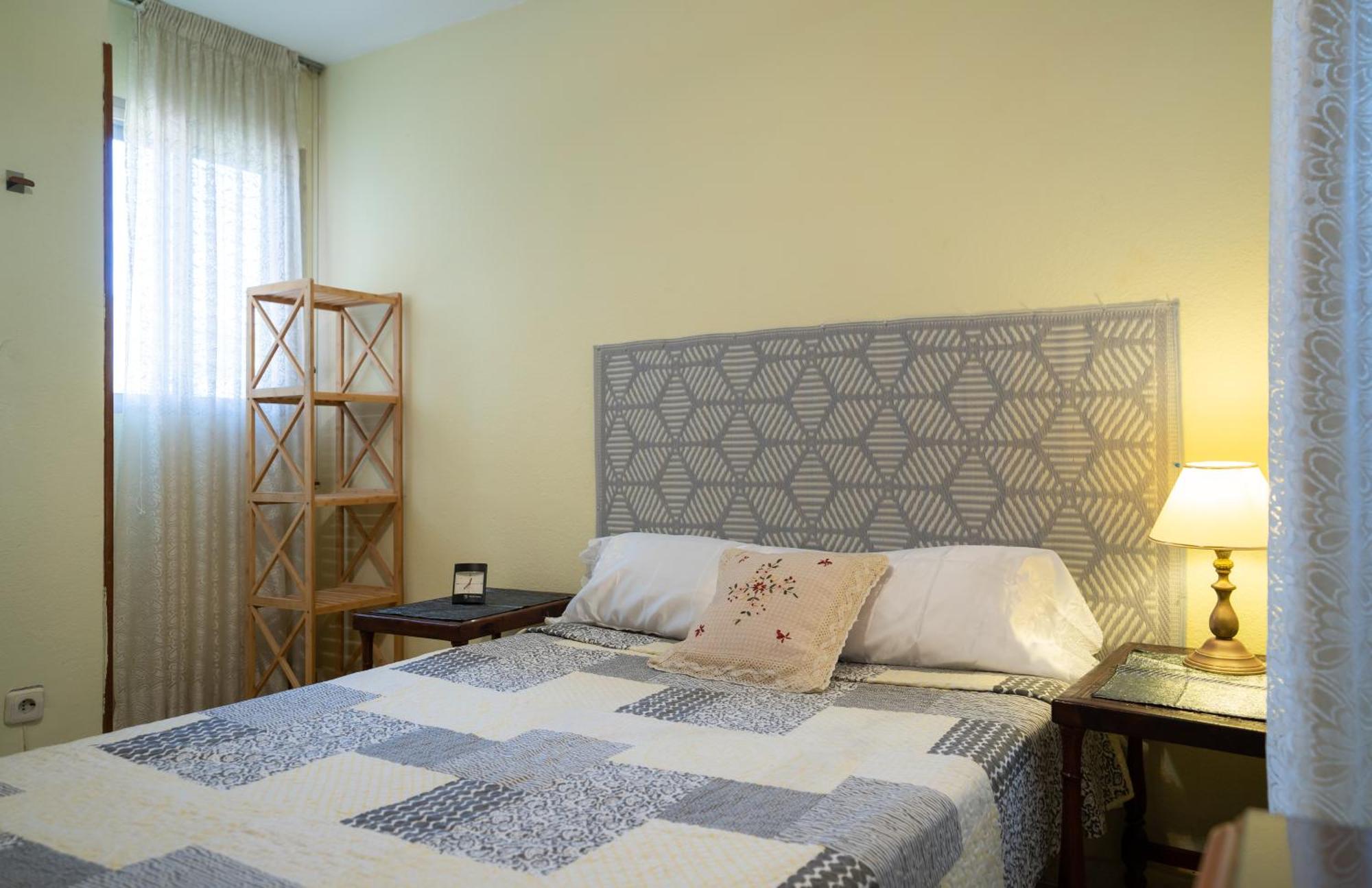 Habitacion Doble Con Bano Compartido En Camping *