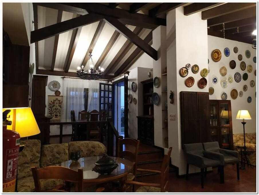 Cortijo Alberca Blanca *