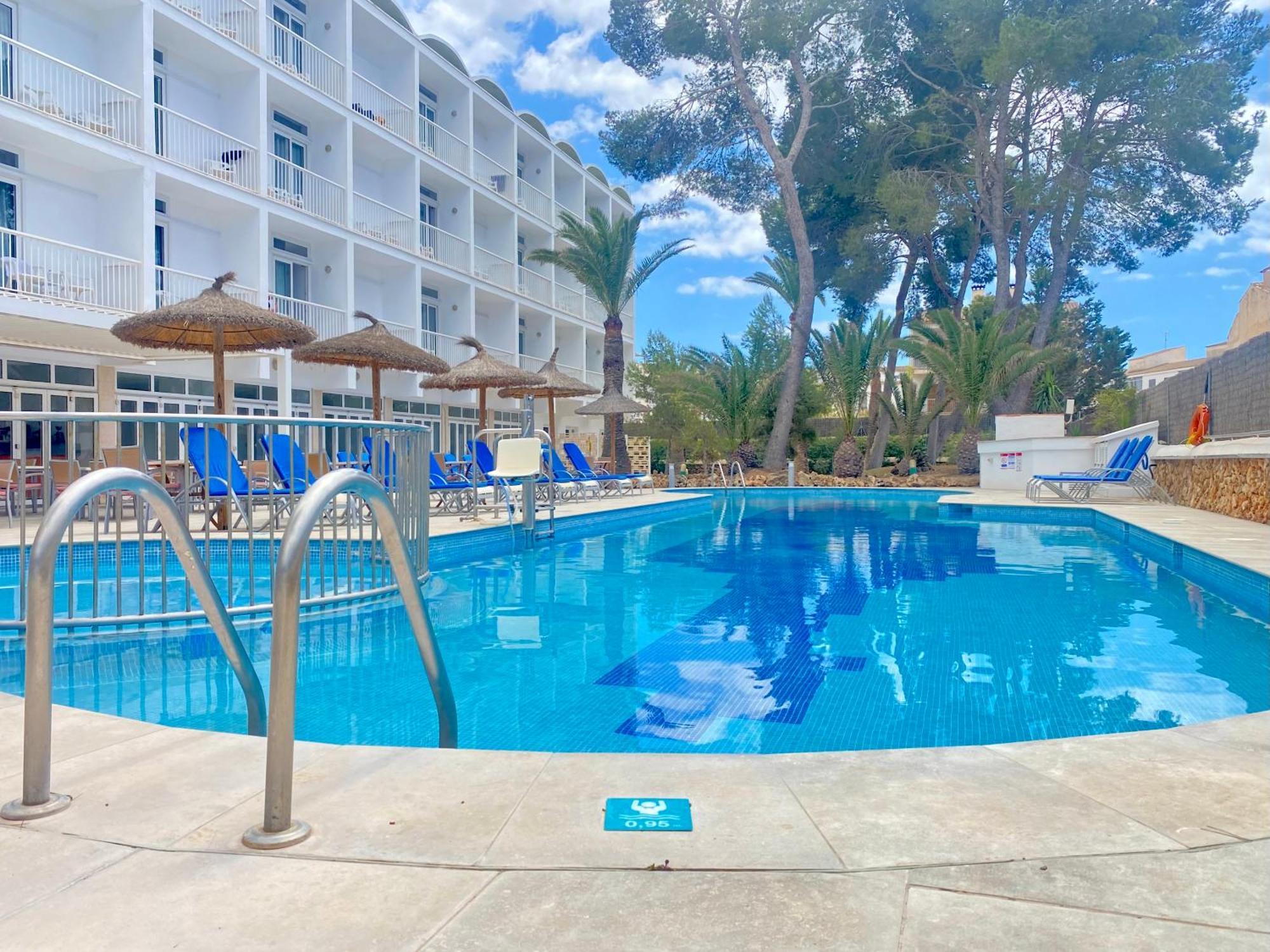 Hotel Isla De Cabrera