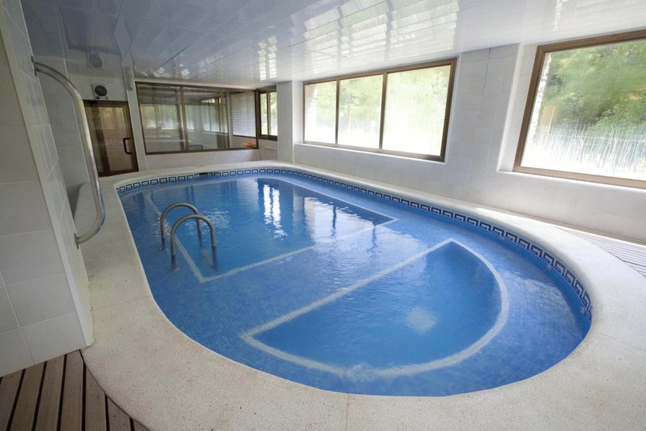 Estanys Blaus Hotel Tavascán