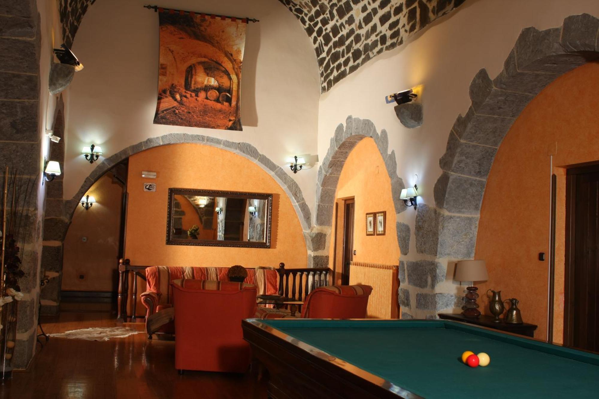 Larranaga Hotel *