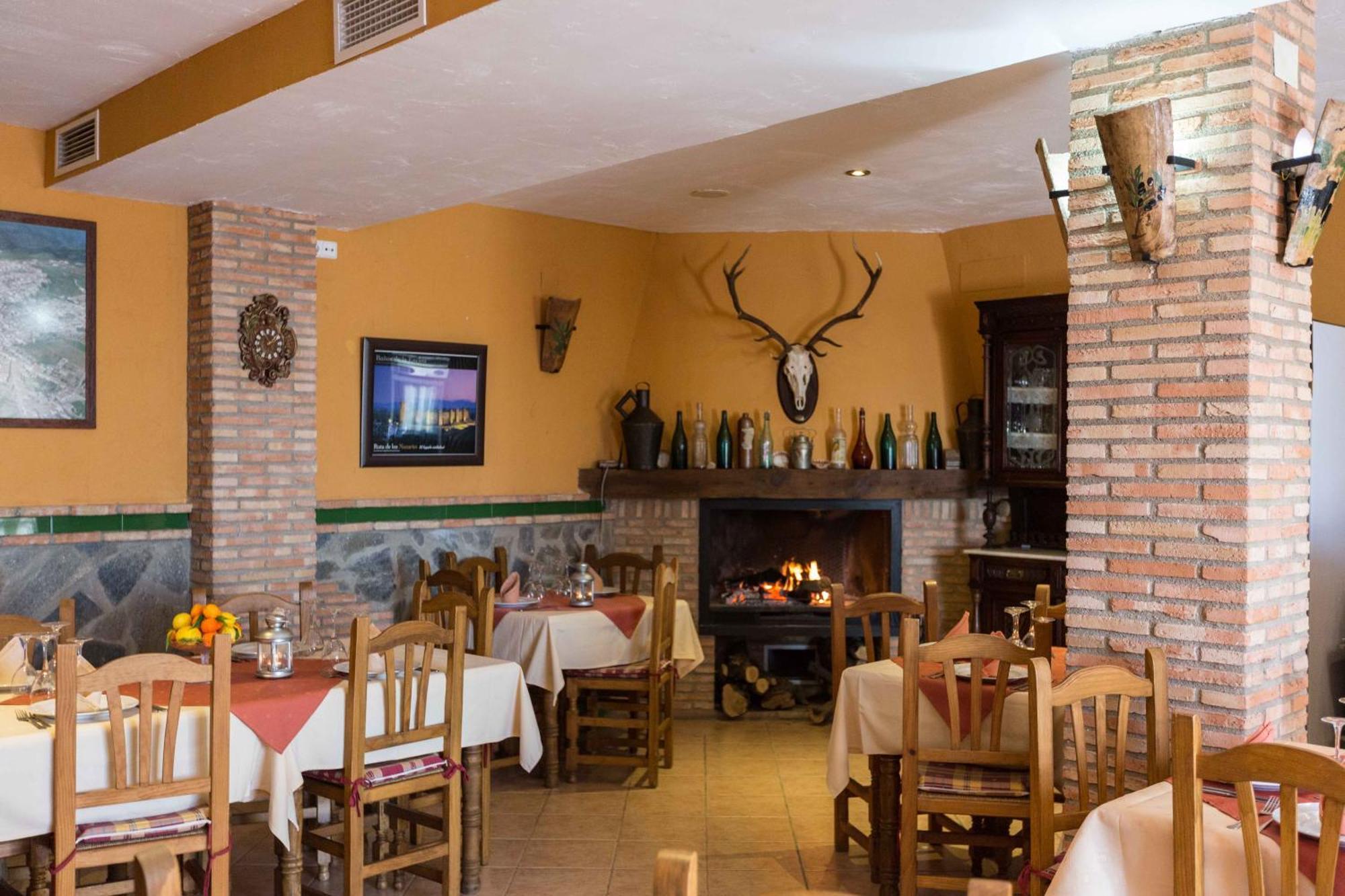 Palacio Guzmanes 3*