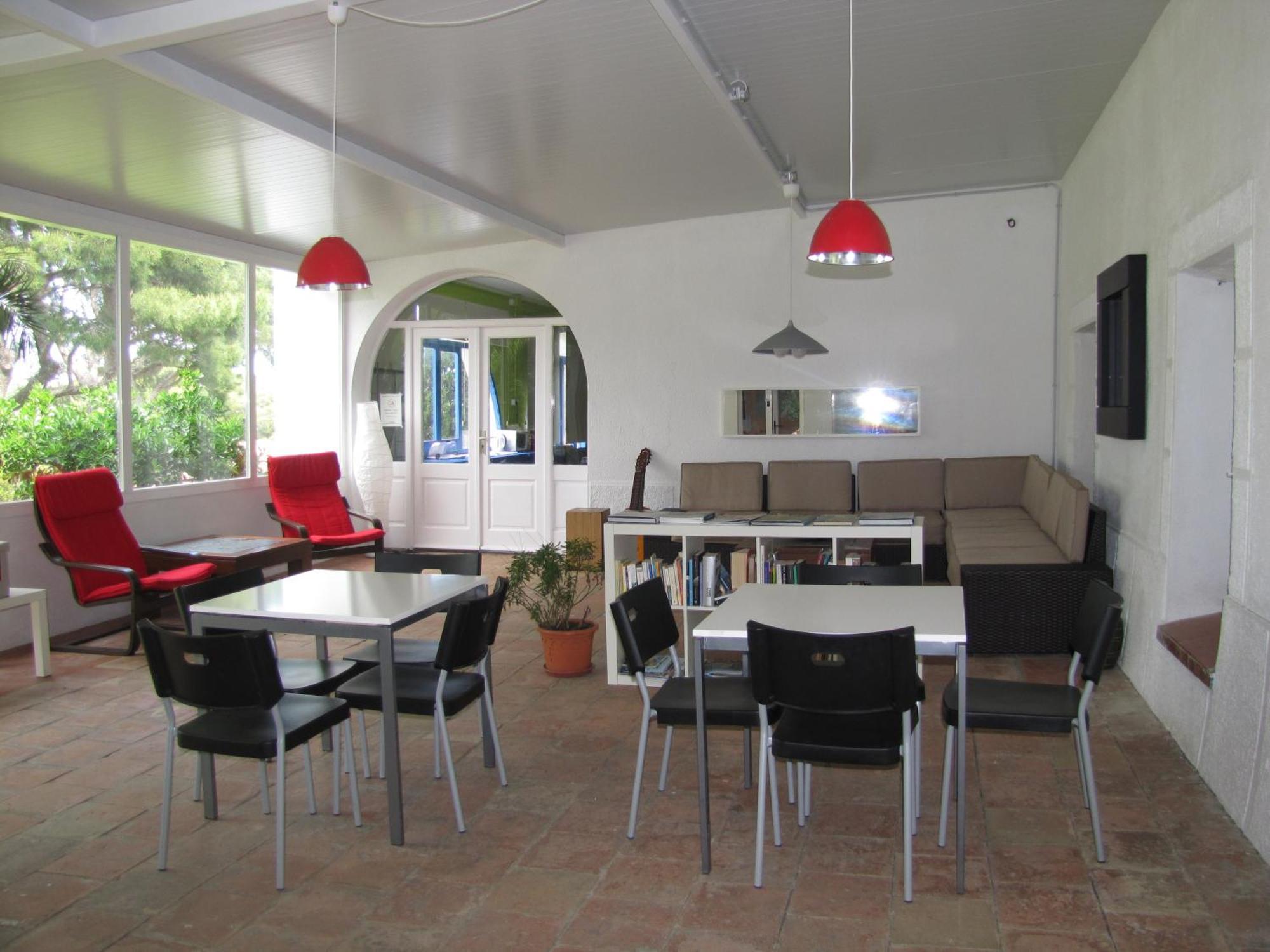 Costa Brava Hostal *
