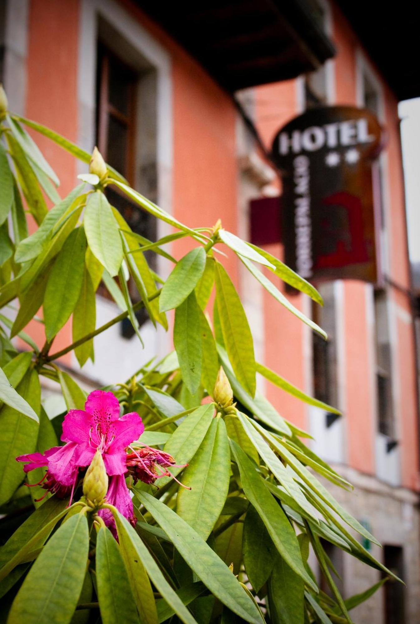 Torrepalacio Hotel 2*