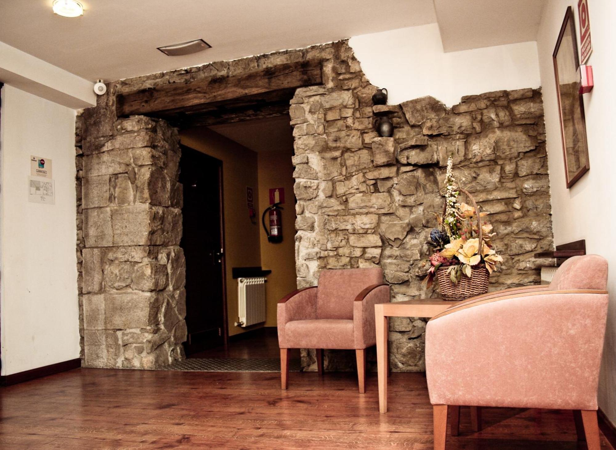 Torrepalacio Hotel 2*