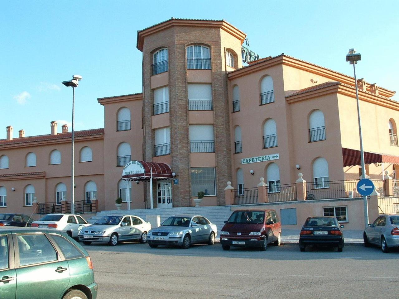 De 3*