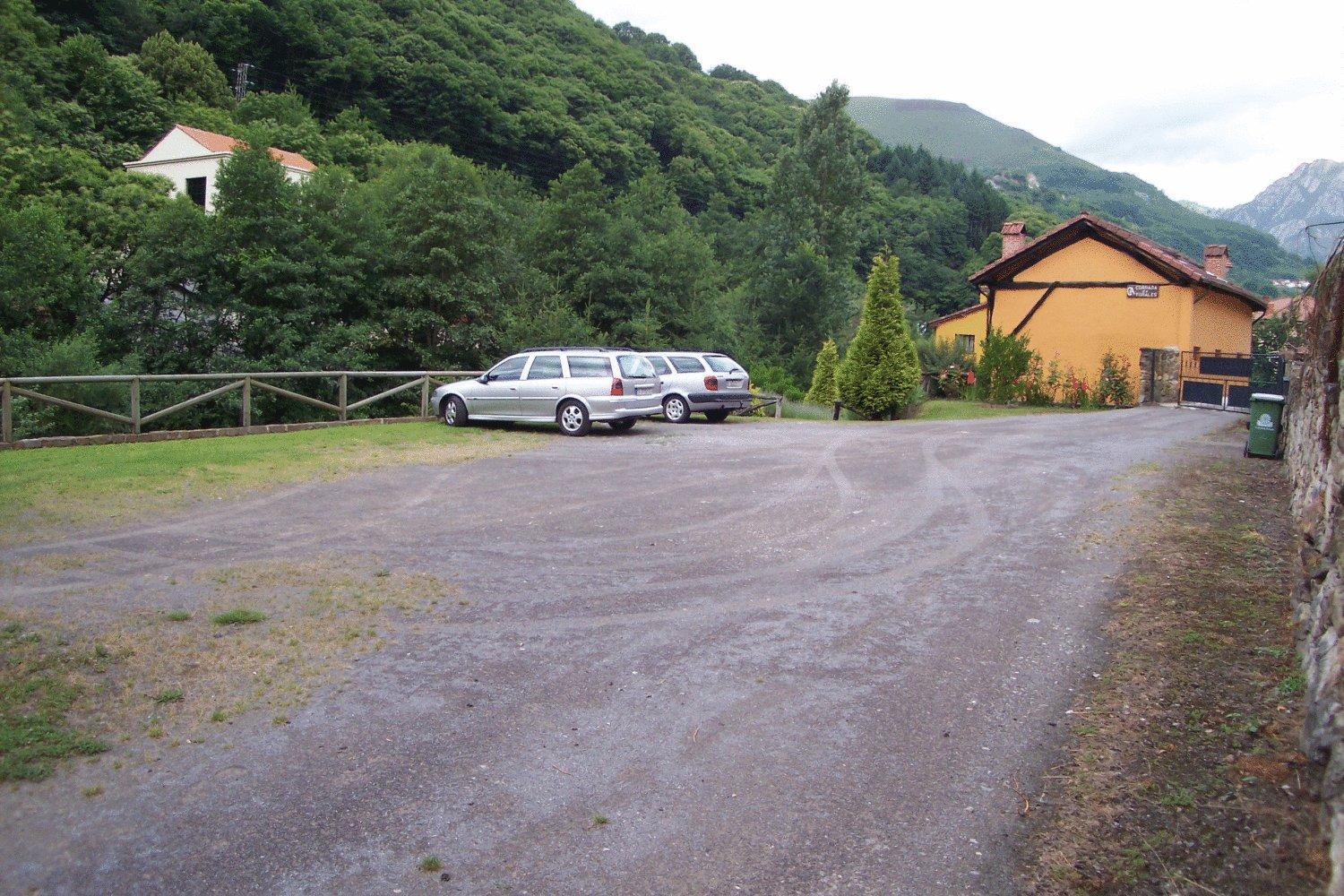Corrada Torales Country house Barzana