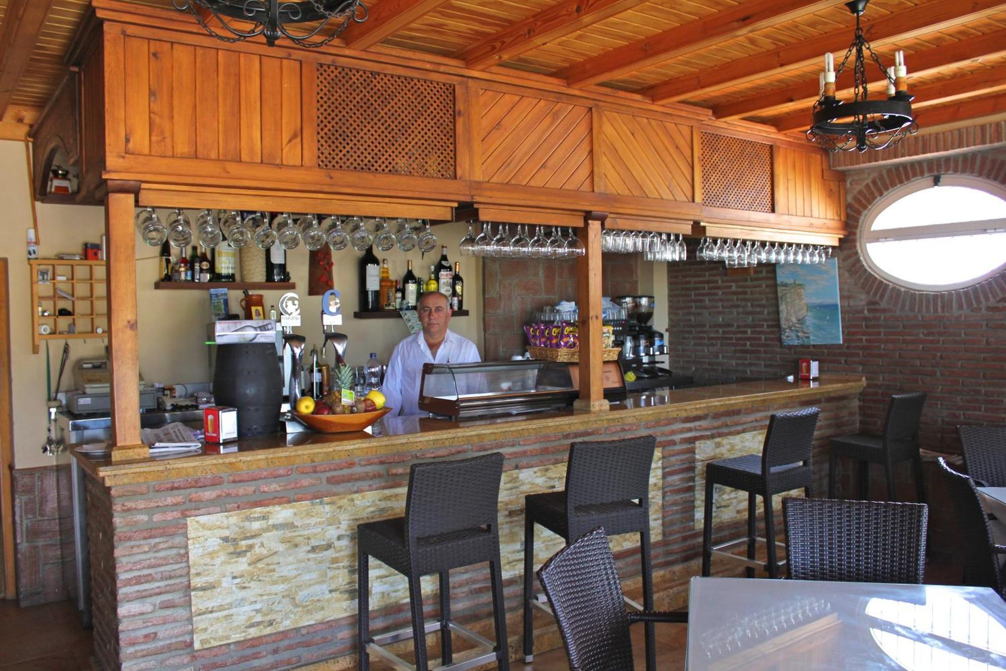 Cafeteria El Mero Pensión 2*