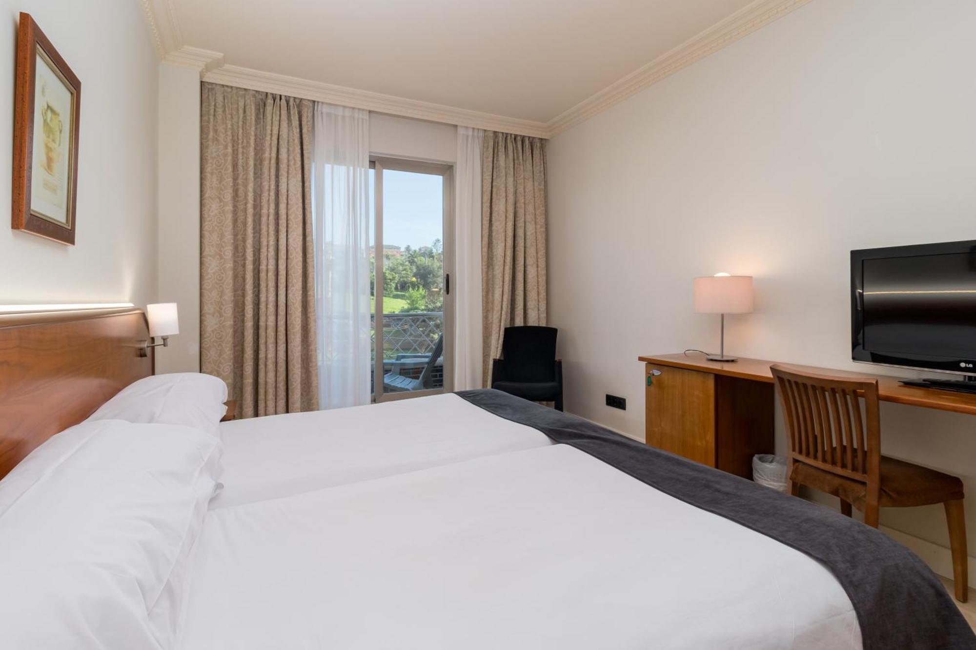 Hotel Milagros Golf Mogro