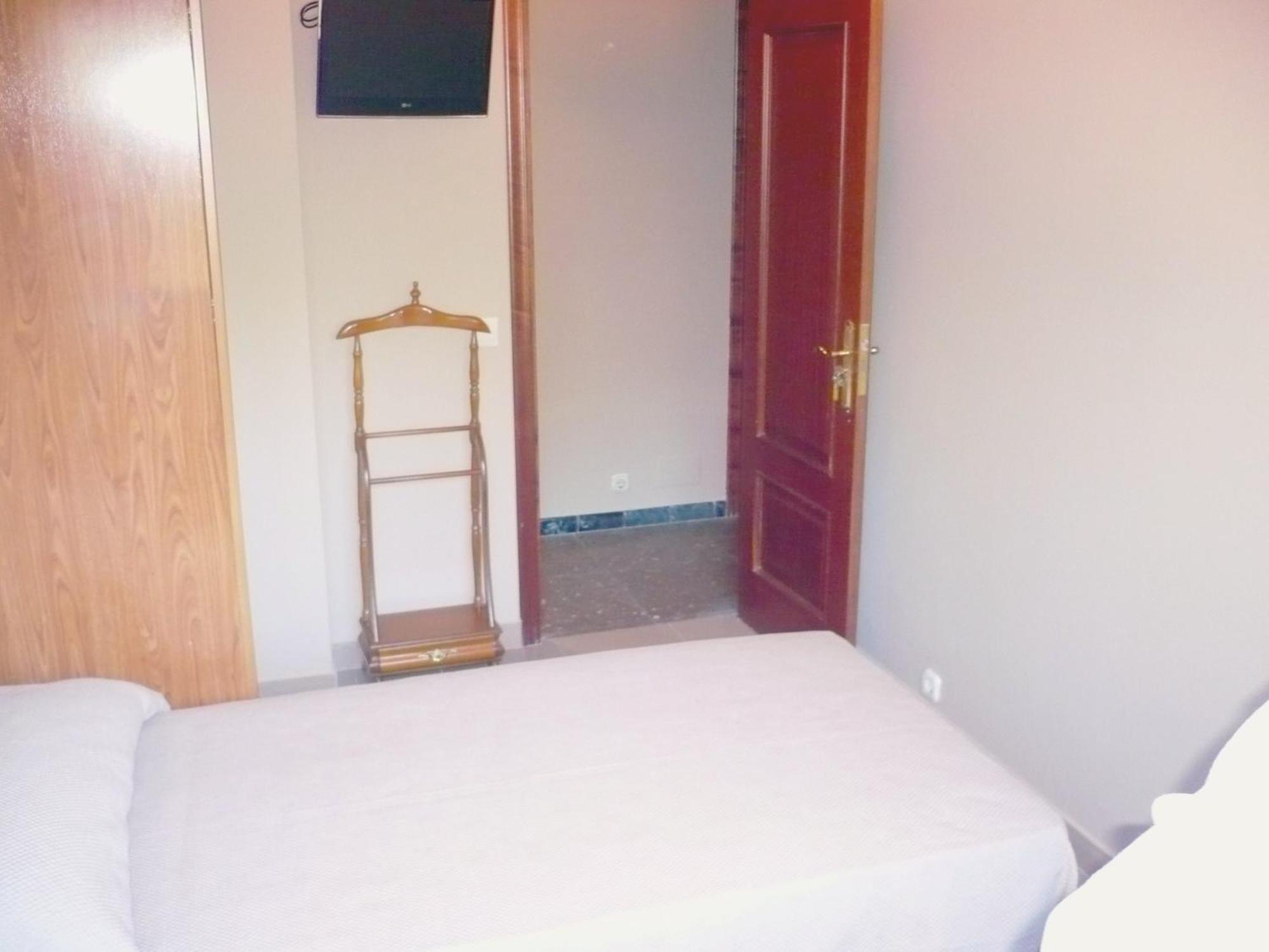 Bos Hotel *