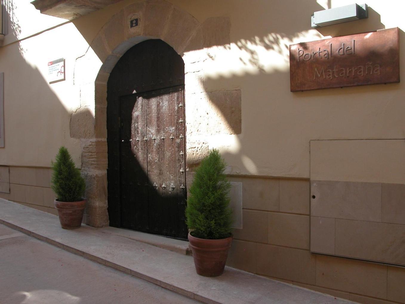 Portal Del Matarrana Valjunquera