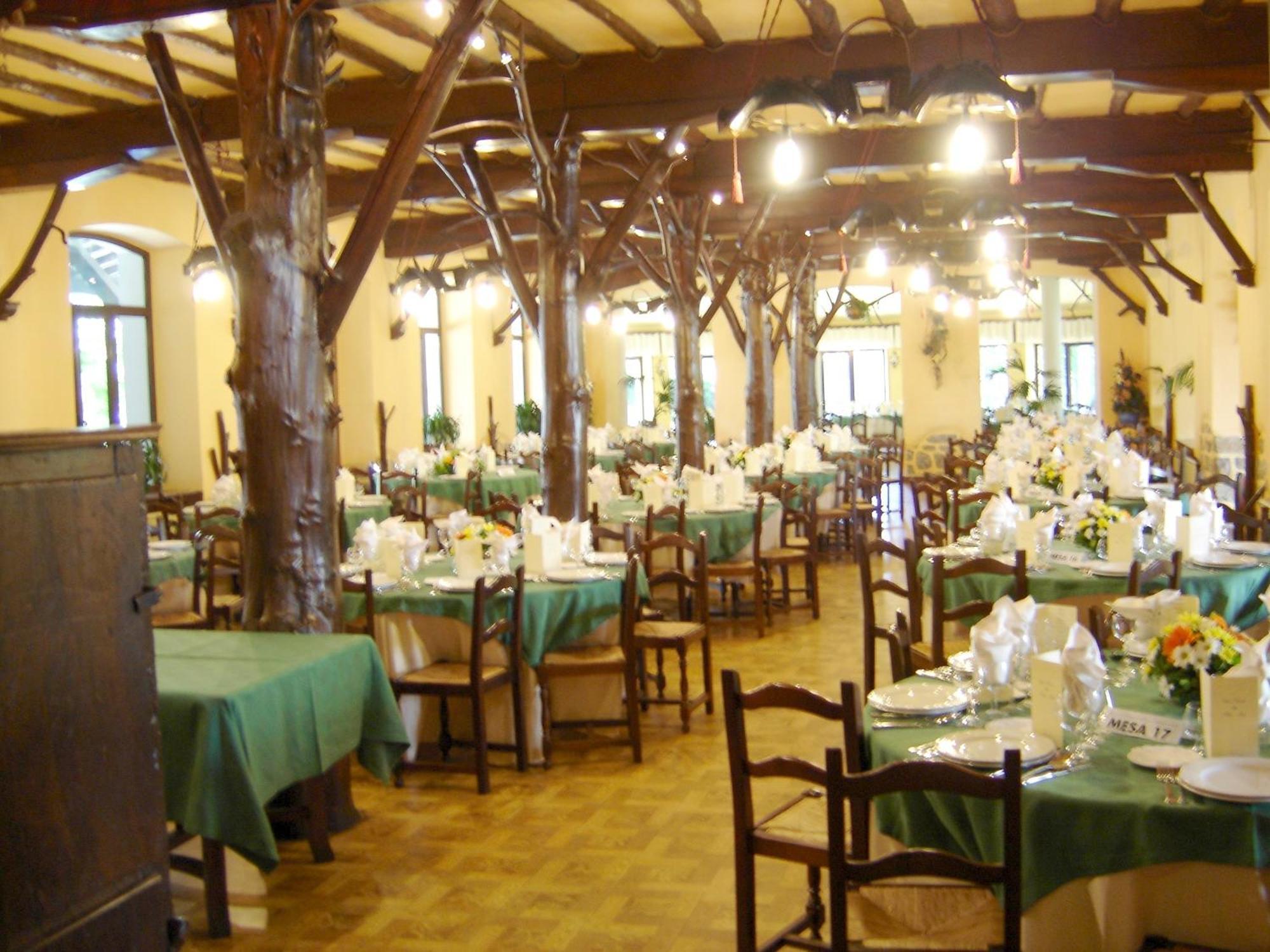 Ayestaran I Guest house *