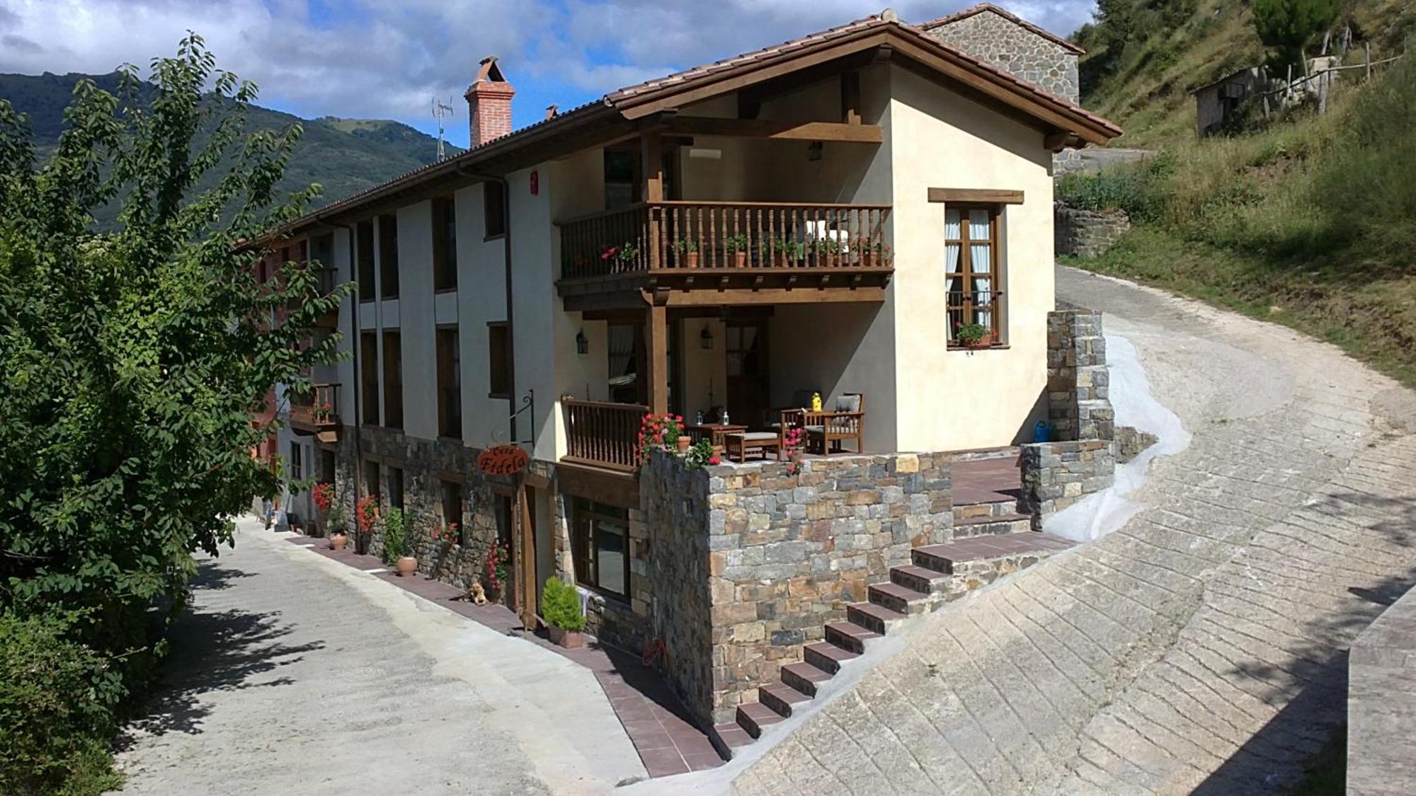 Casa Fidela * Lomeña