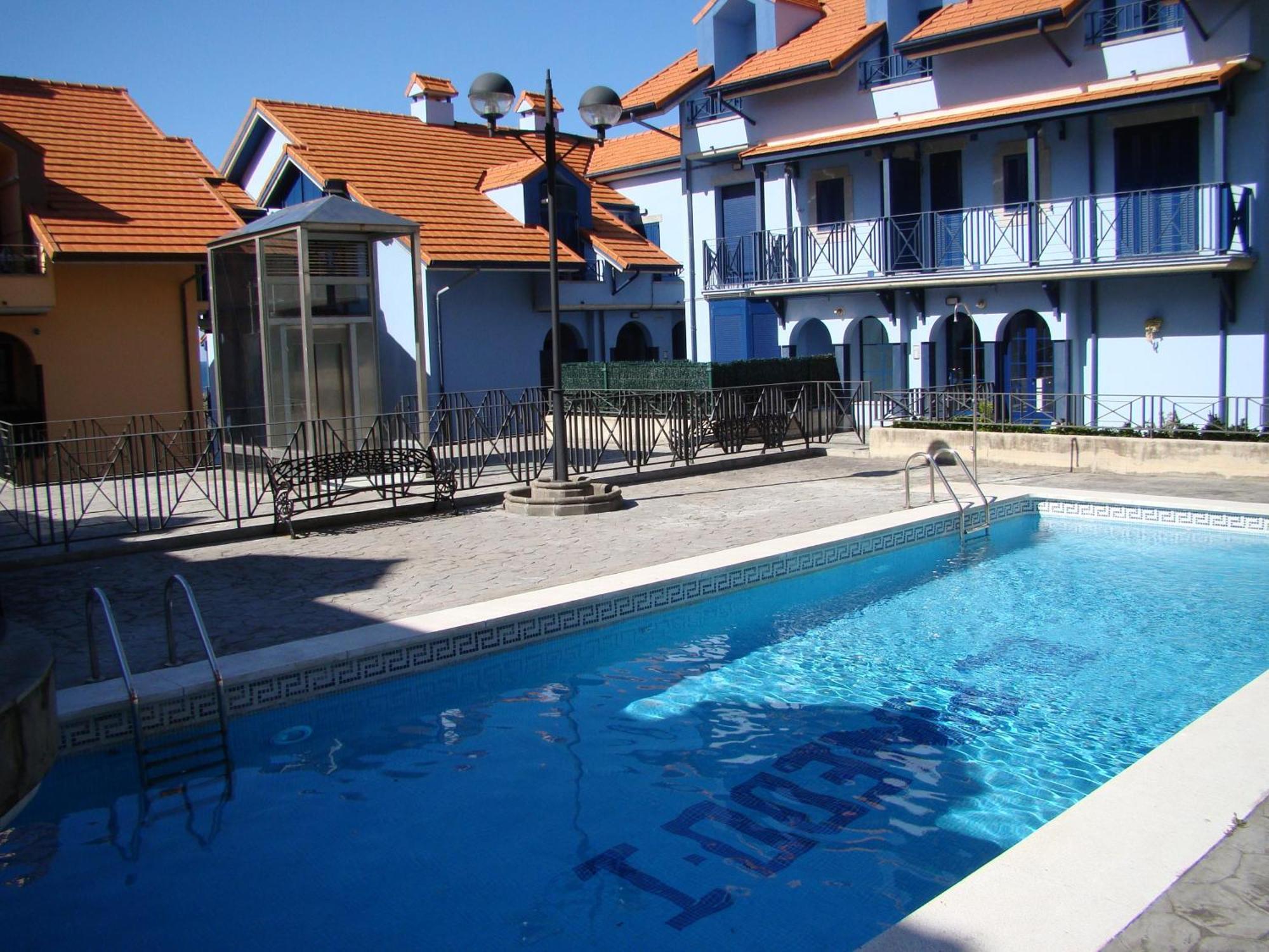 El Pinedo Apartment