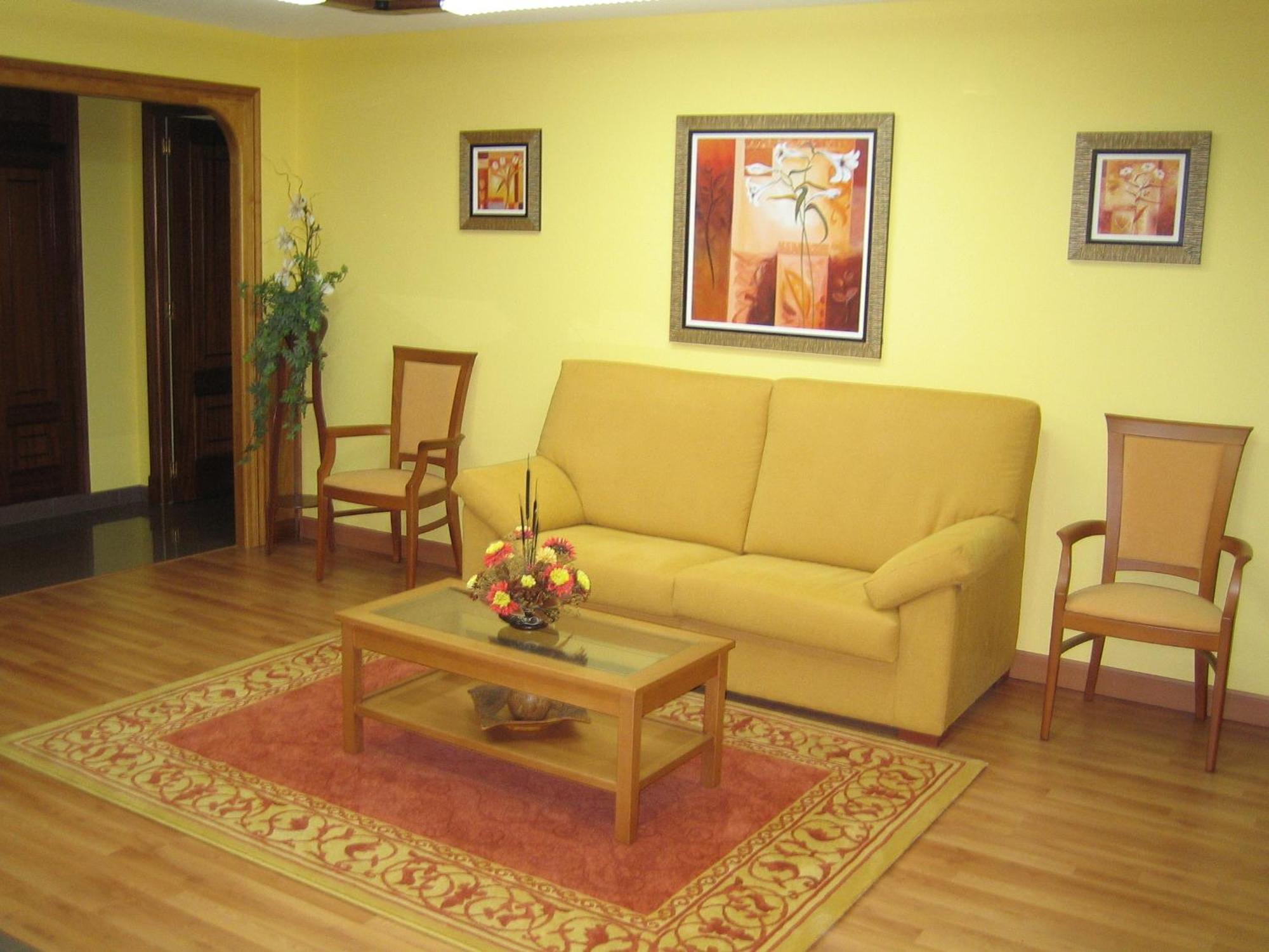 Hotel Chola *