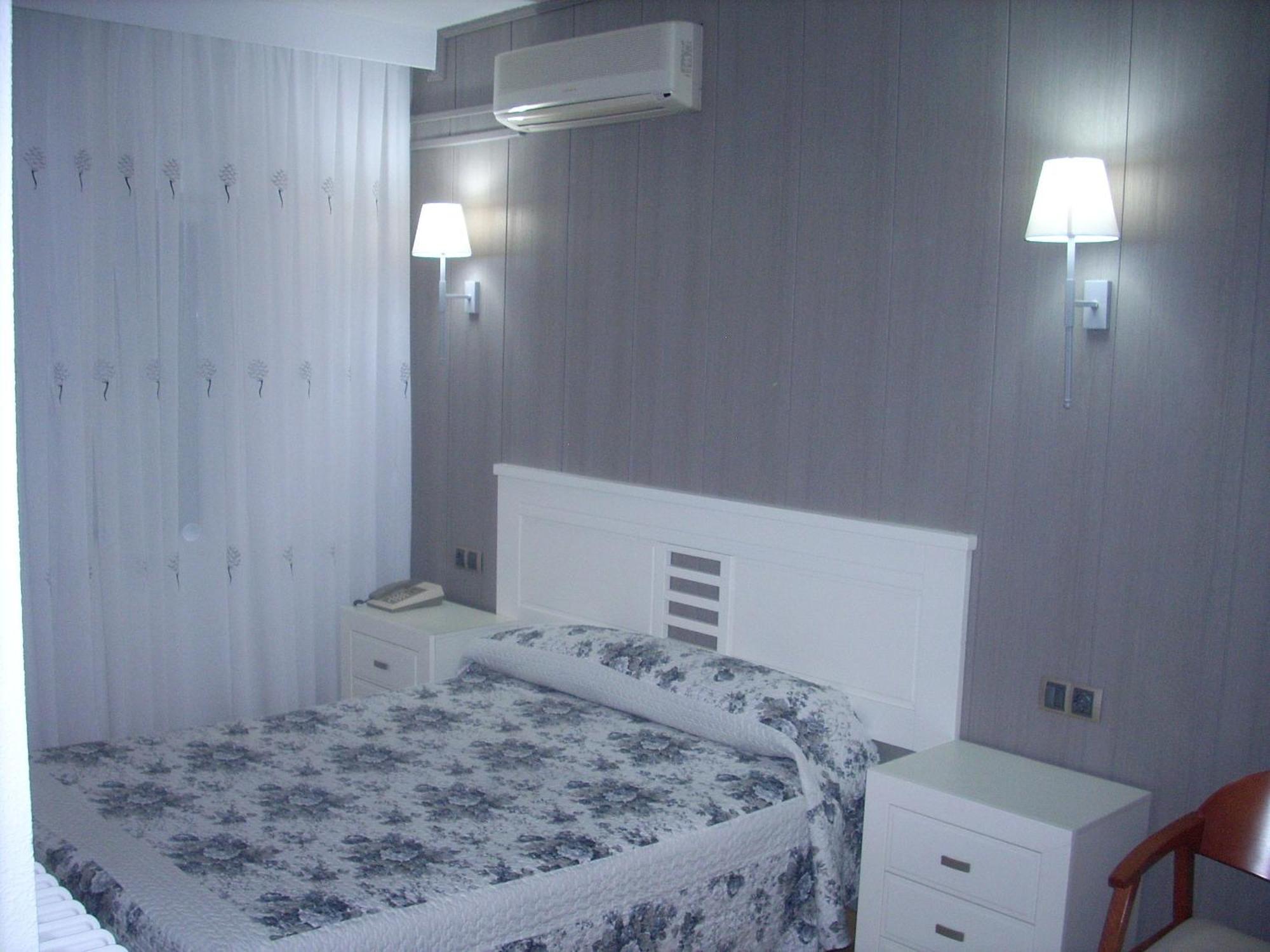 Hotel De Castilla *