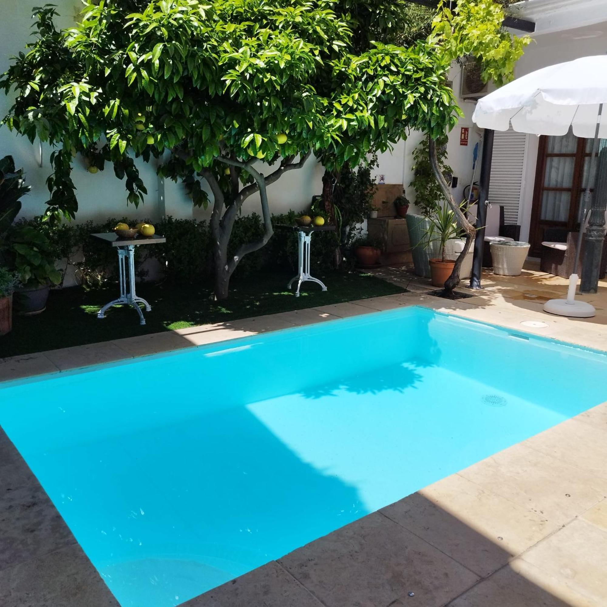 Lodge Comares