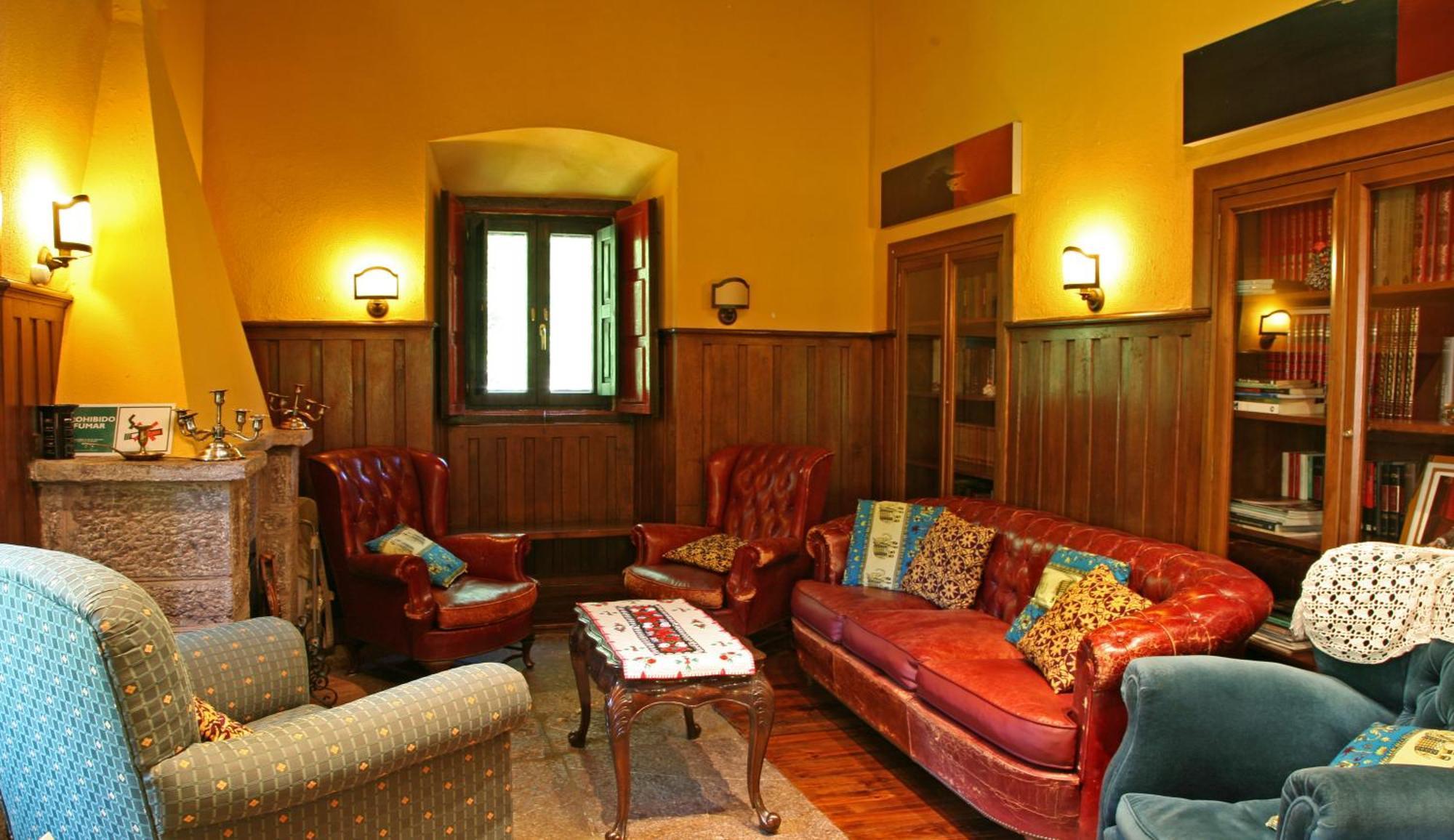 Y Ar Palacio Flórez Estrada