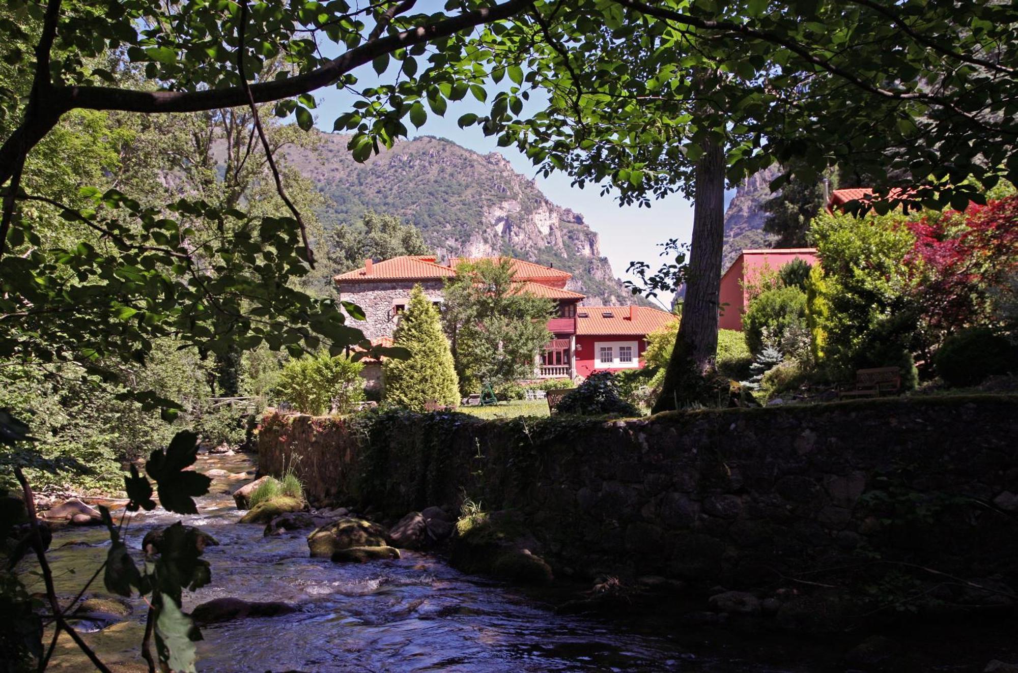 Y Ar Palacio Flórez Estrada