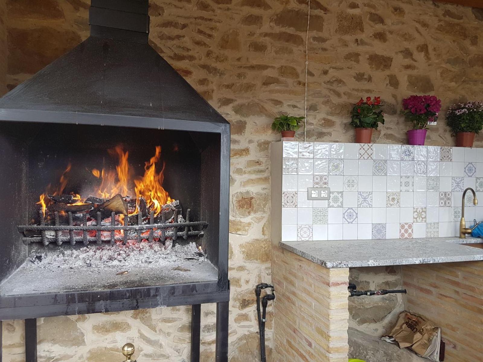 Casa L'apargatero Morillo de Monclus