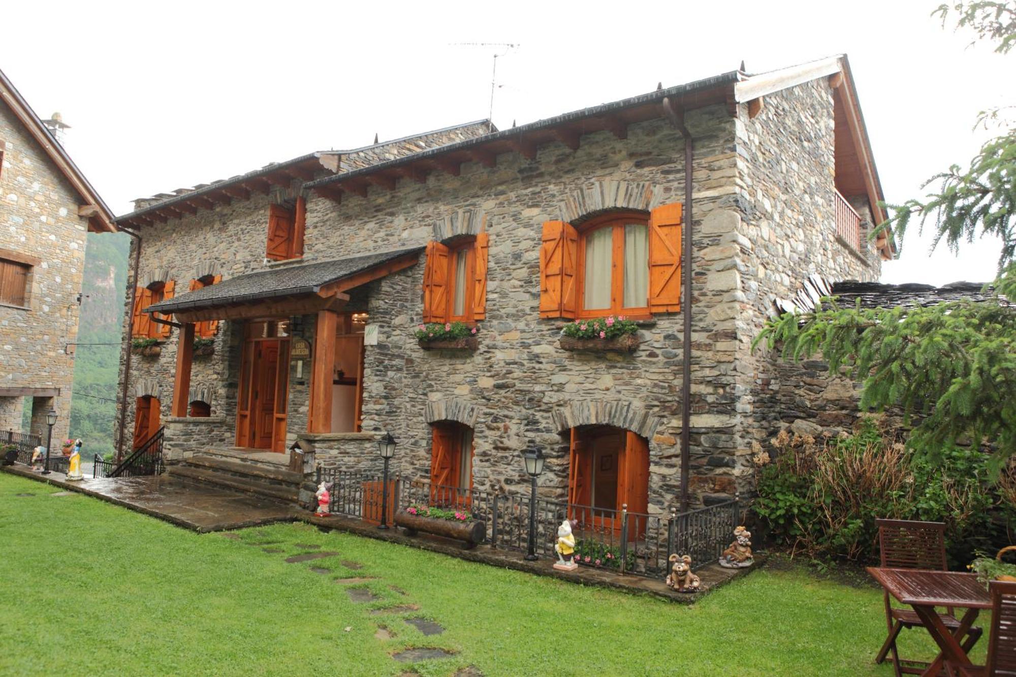 Alba Casa Alquesera Sahun