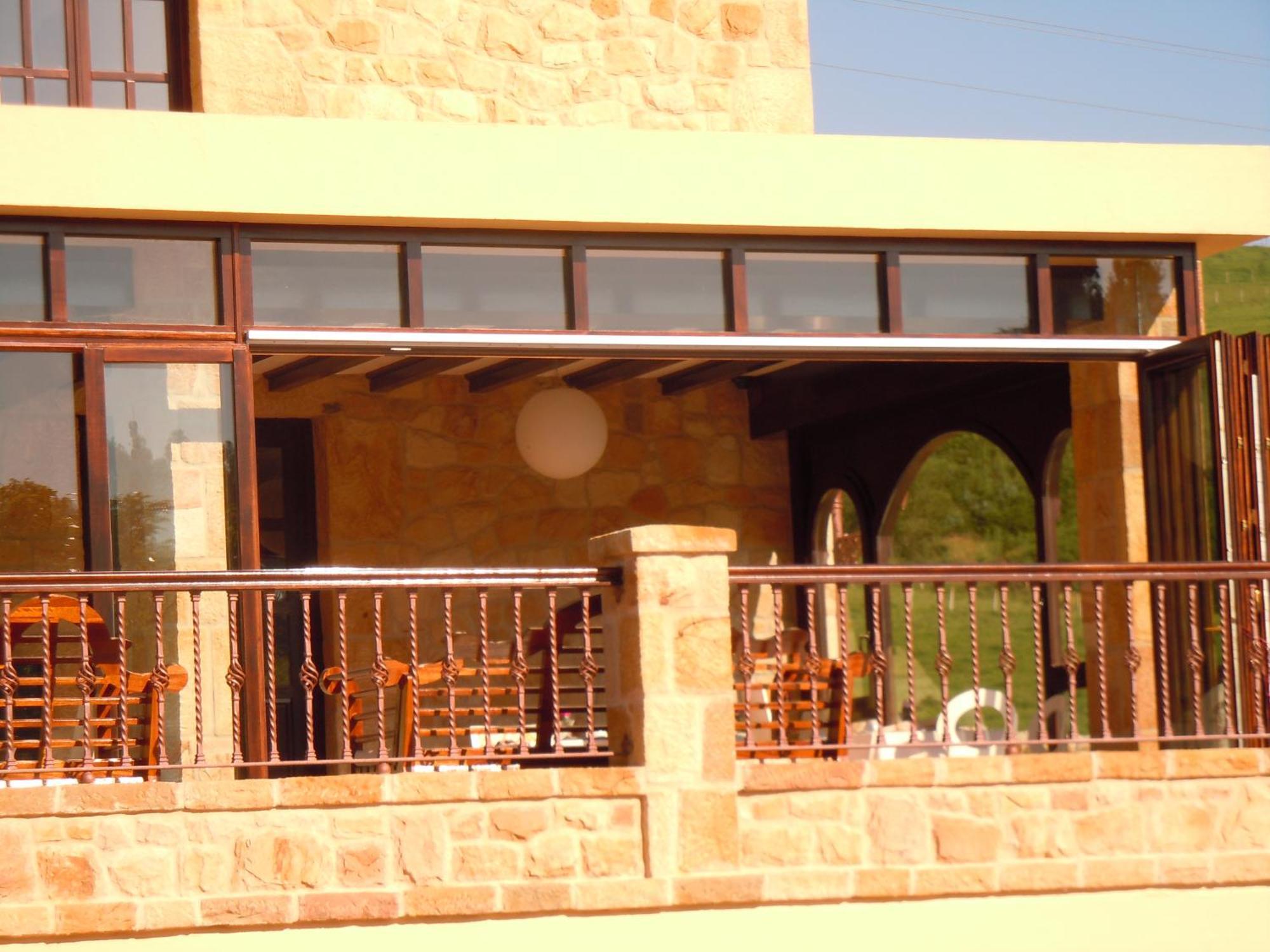 Guest house La Torre De Isla & 3*