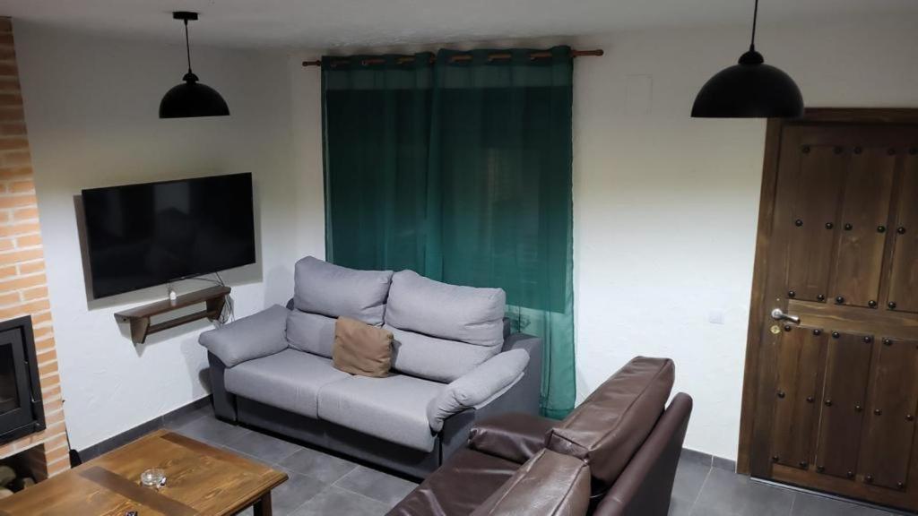 Holiday home Casa De Las Vinas 1 Y 2 Navaluenga