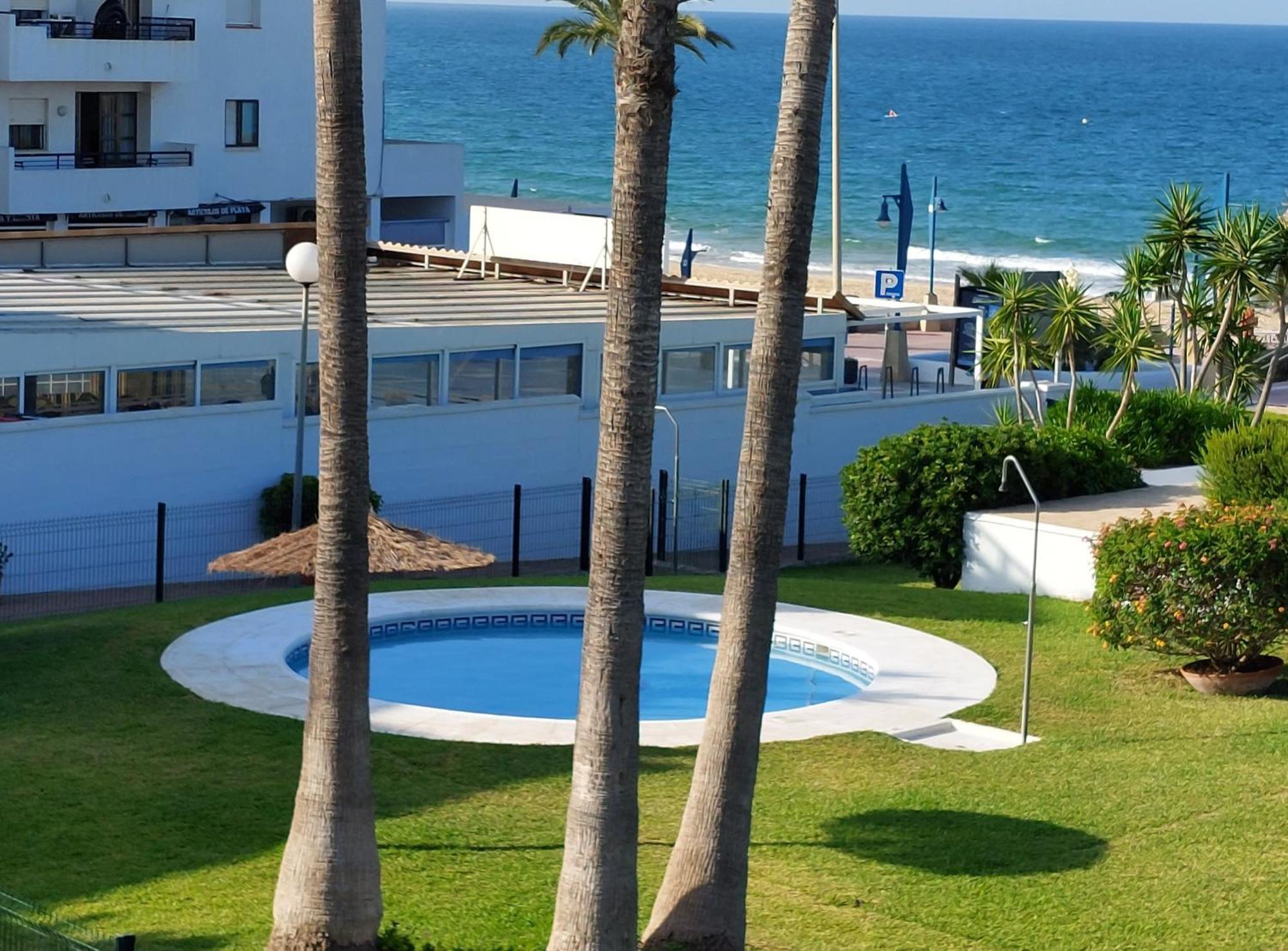 Precioso En Primera Línea De Playa De La Barrosa Apartamento