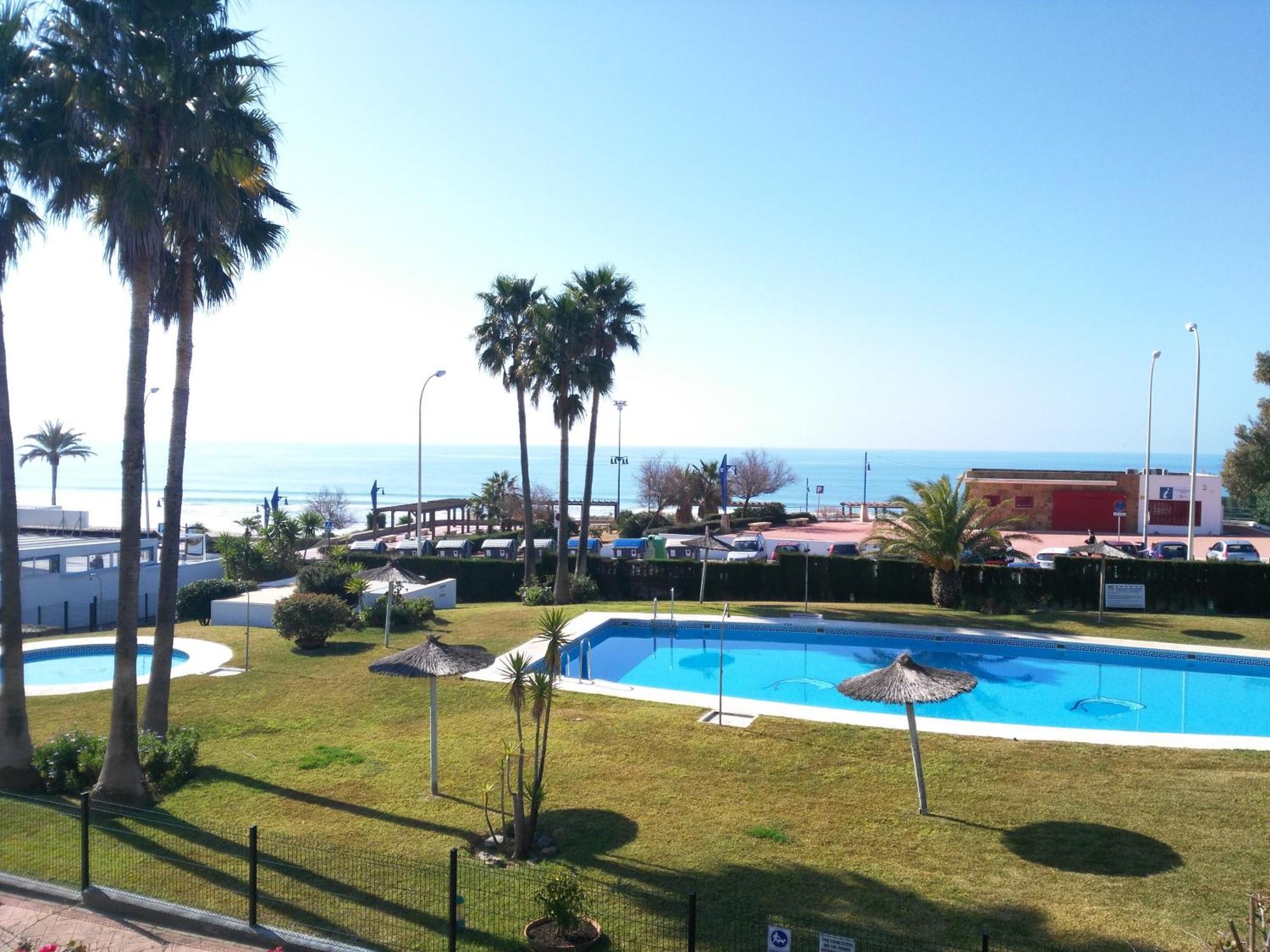 Precioso En Primera Línea De Playa De La Barrosa *