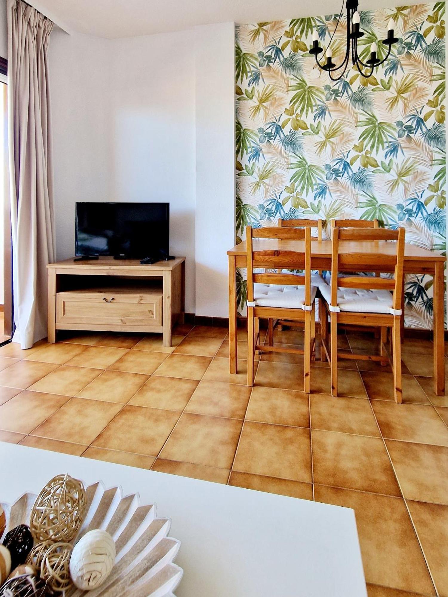 Apartment Strelitzia - Ocean View & Heated Pool