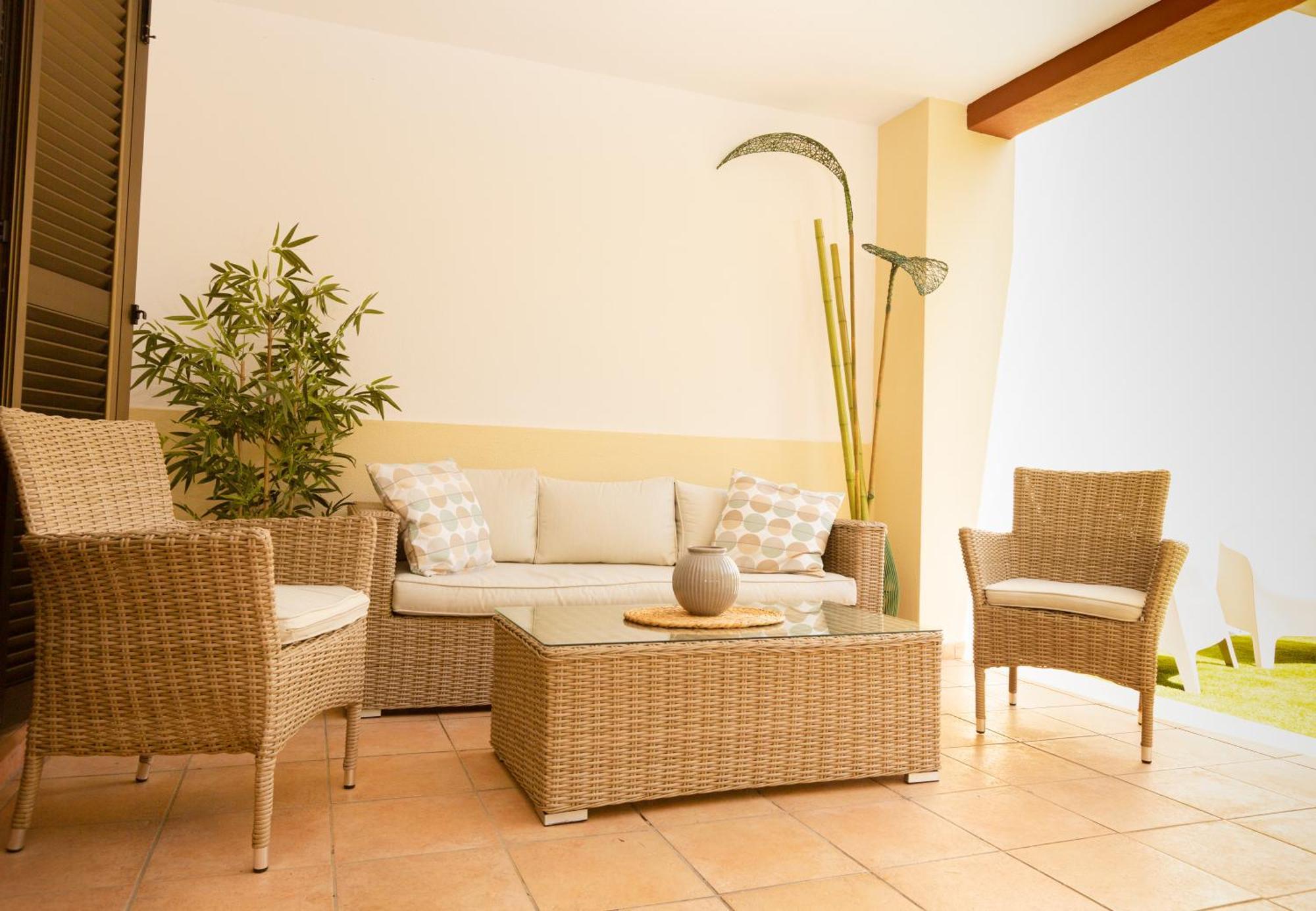 Pura Villa- Buganvillas