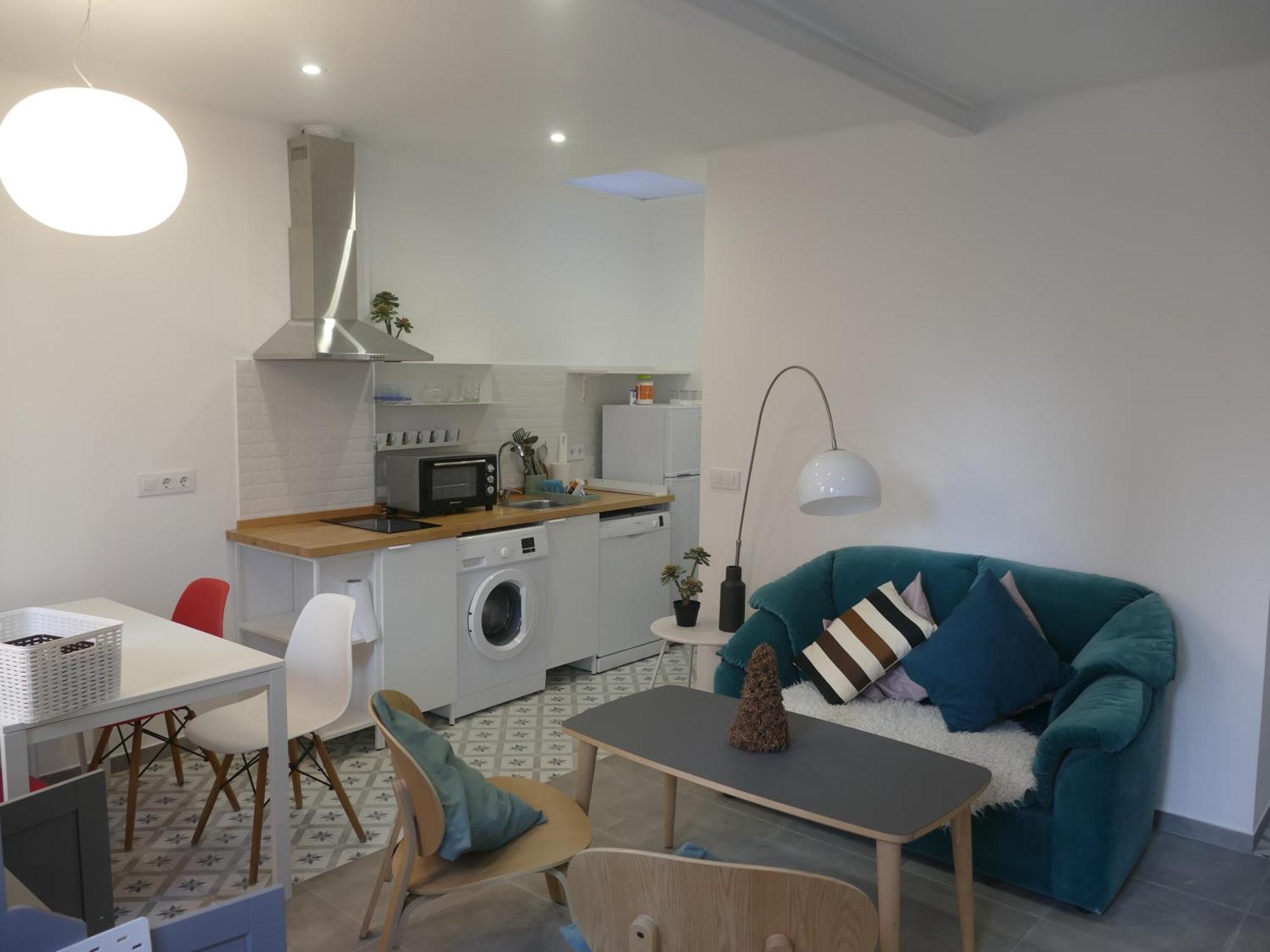 Apartamento Casa En Al Lado De Playa Ladeira Y Santa Marta. *