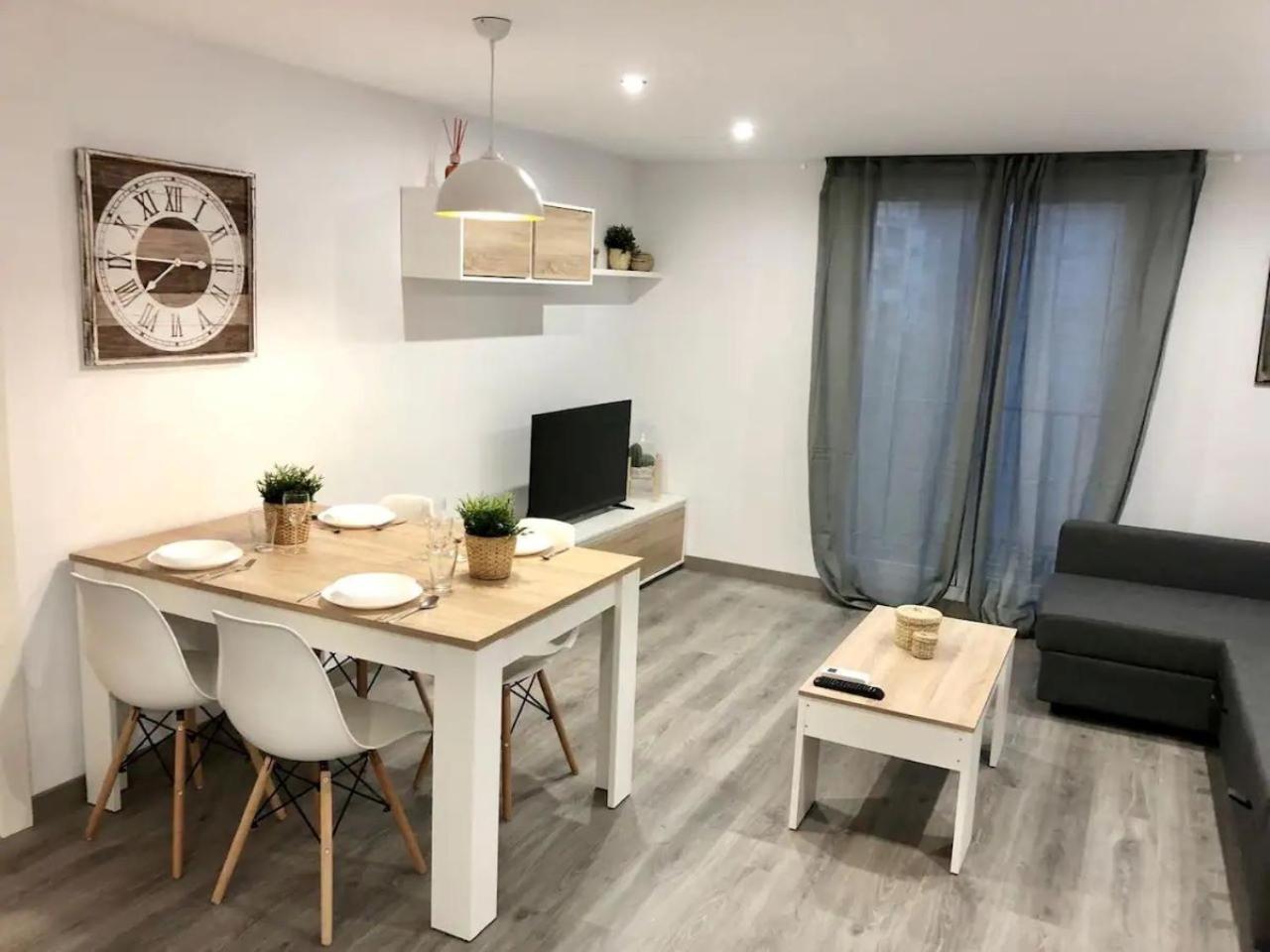 Ramon Pignatelli Apartamento *
