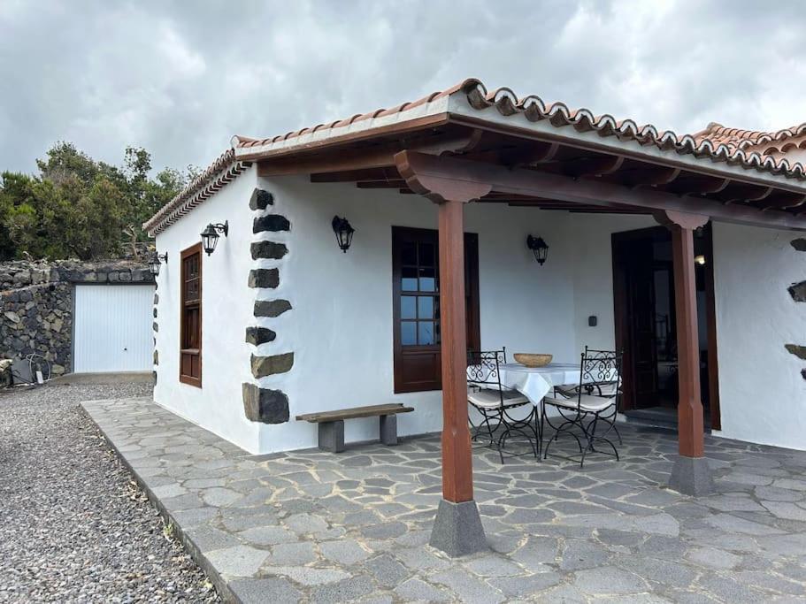 Preciosa Casa Canaria Vista Mar Y Montana El Encanto De Lita Сasa de vacaciones *