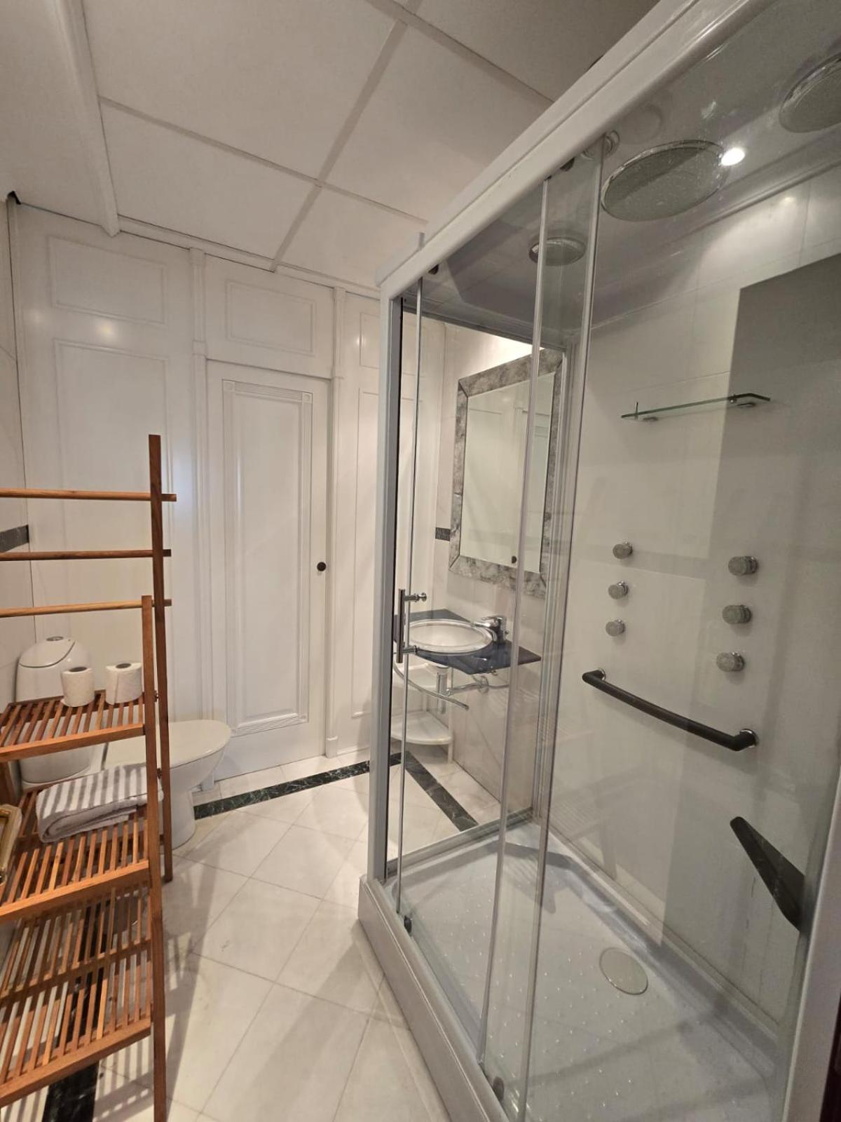Apartamento Lyrioshomes Reyes Catolicos