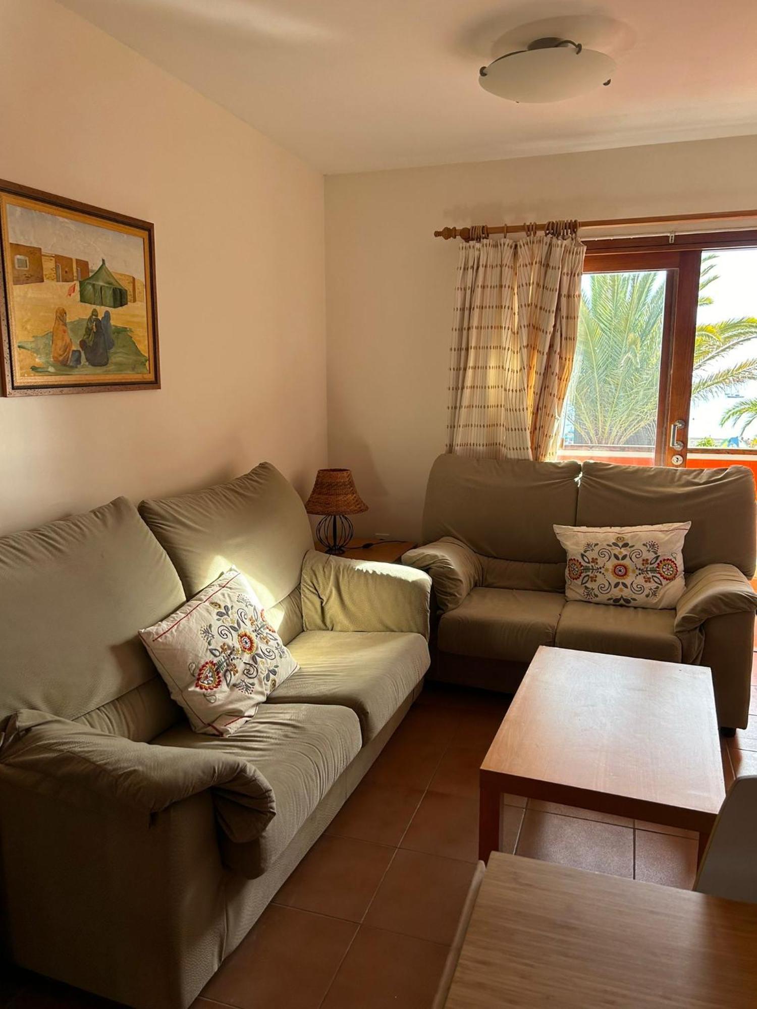 Prime Beachfront Location, Free Parking, Steps To The Apartment Los Cristianos (Tenerife)