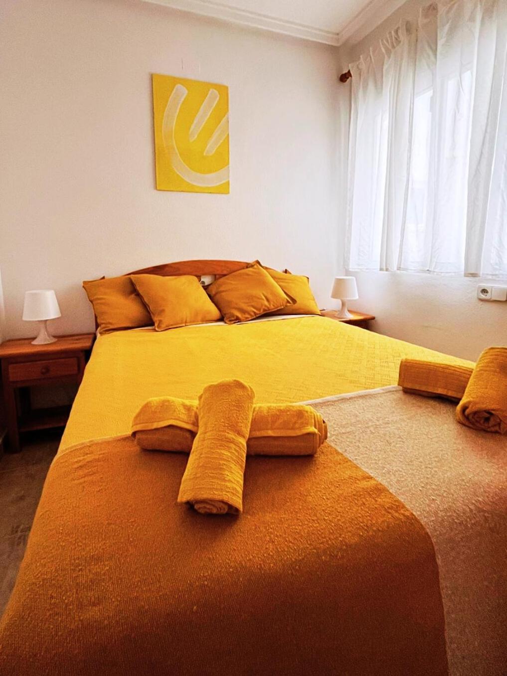 Apartamento Yellow Apartment-la Mata -2 Min To Beach, Private Garage *