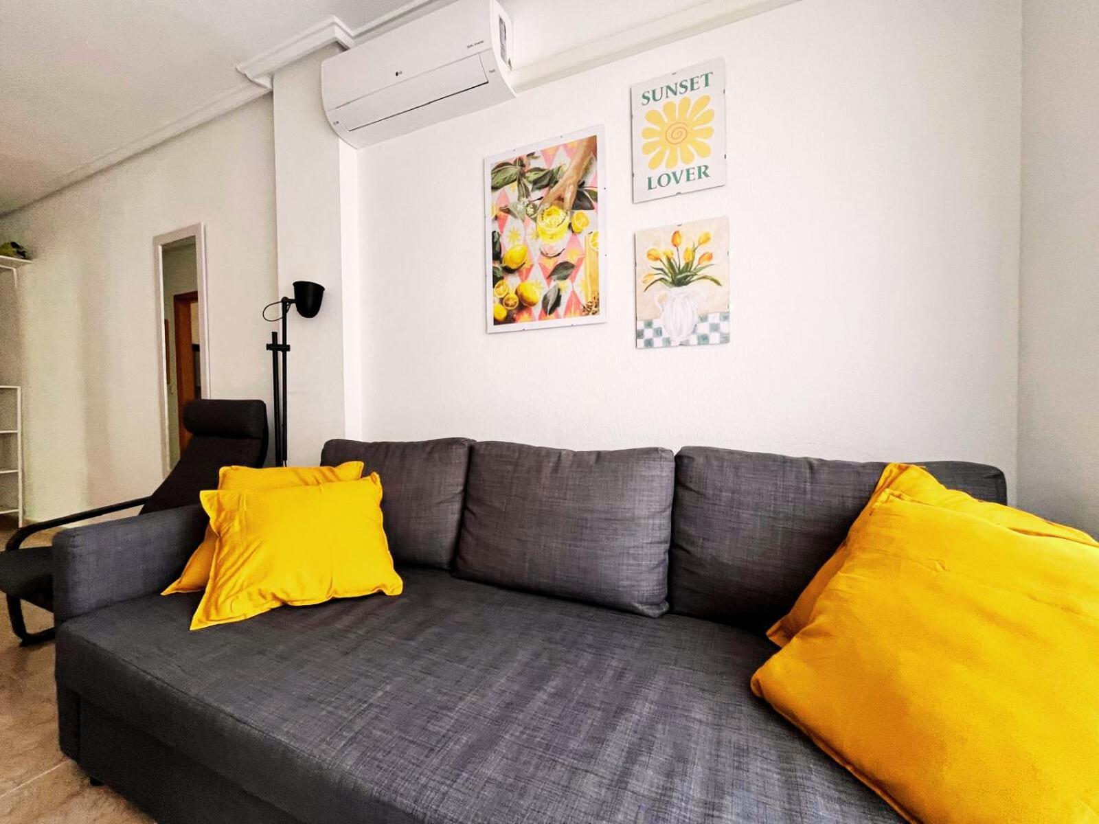 Apartamento Yellow Apartment-la Mata -2 Min To Beach, Private Garage *