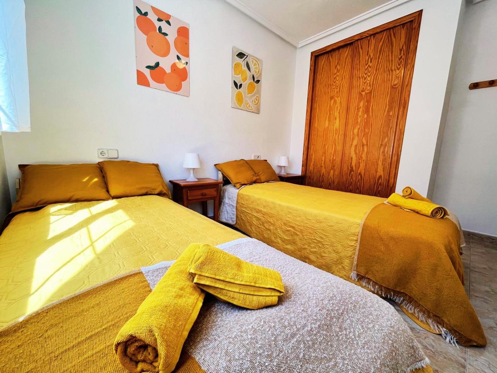 Apartamento Yellow Apartment-la Mata -2 Min To Beach, Private Garage La Mata (Torrevieja)