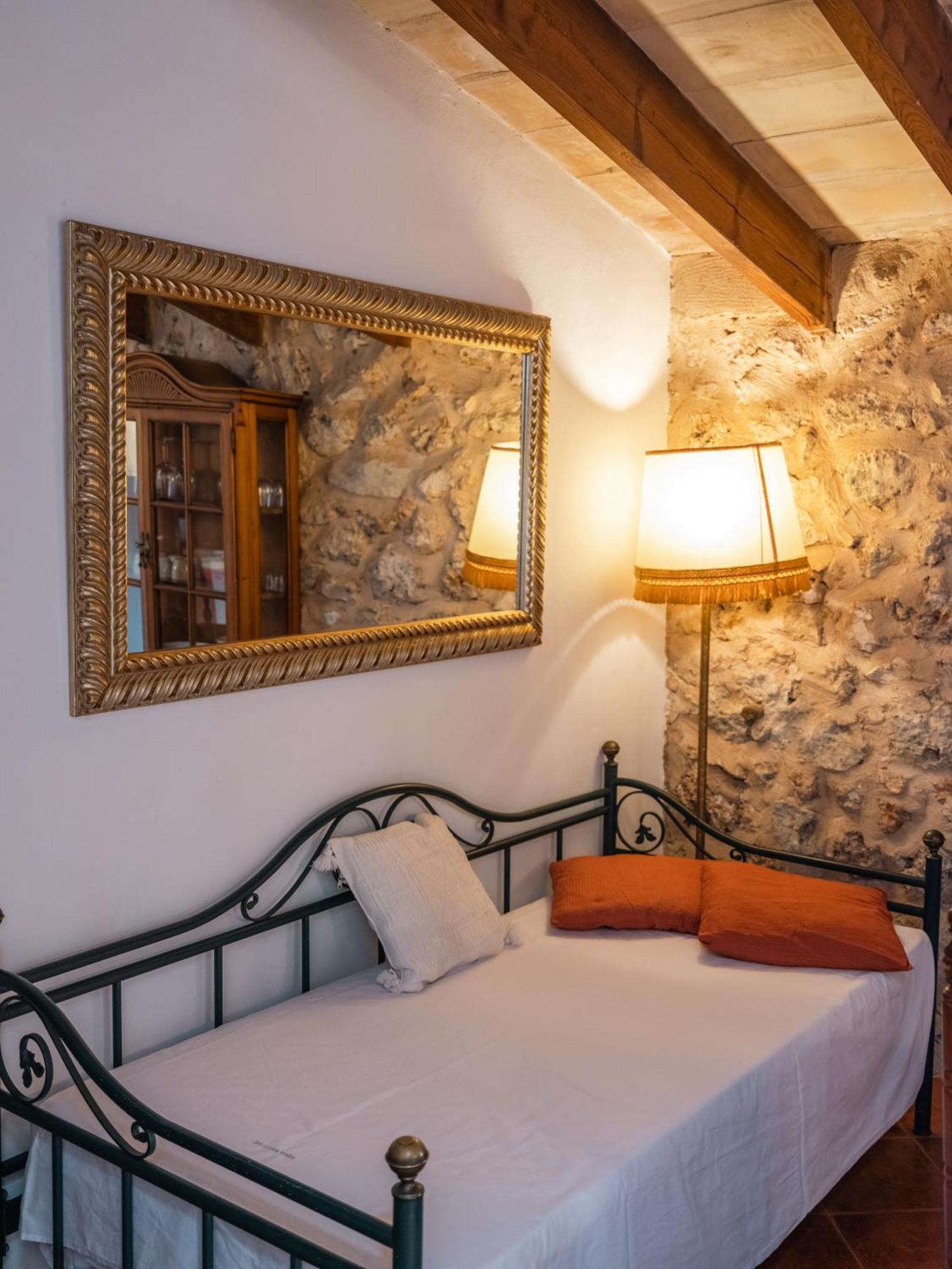 Farm stay Sa Cova Vella *