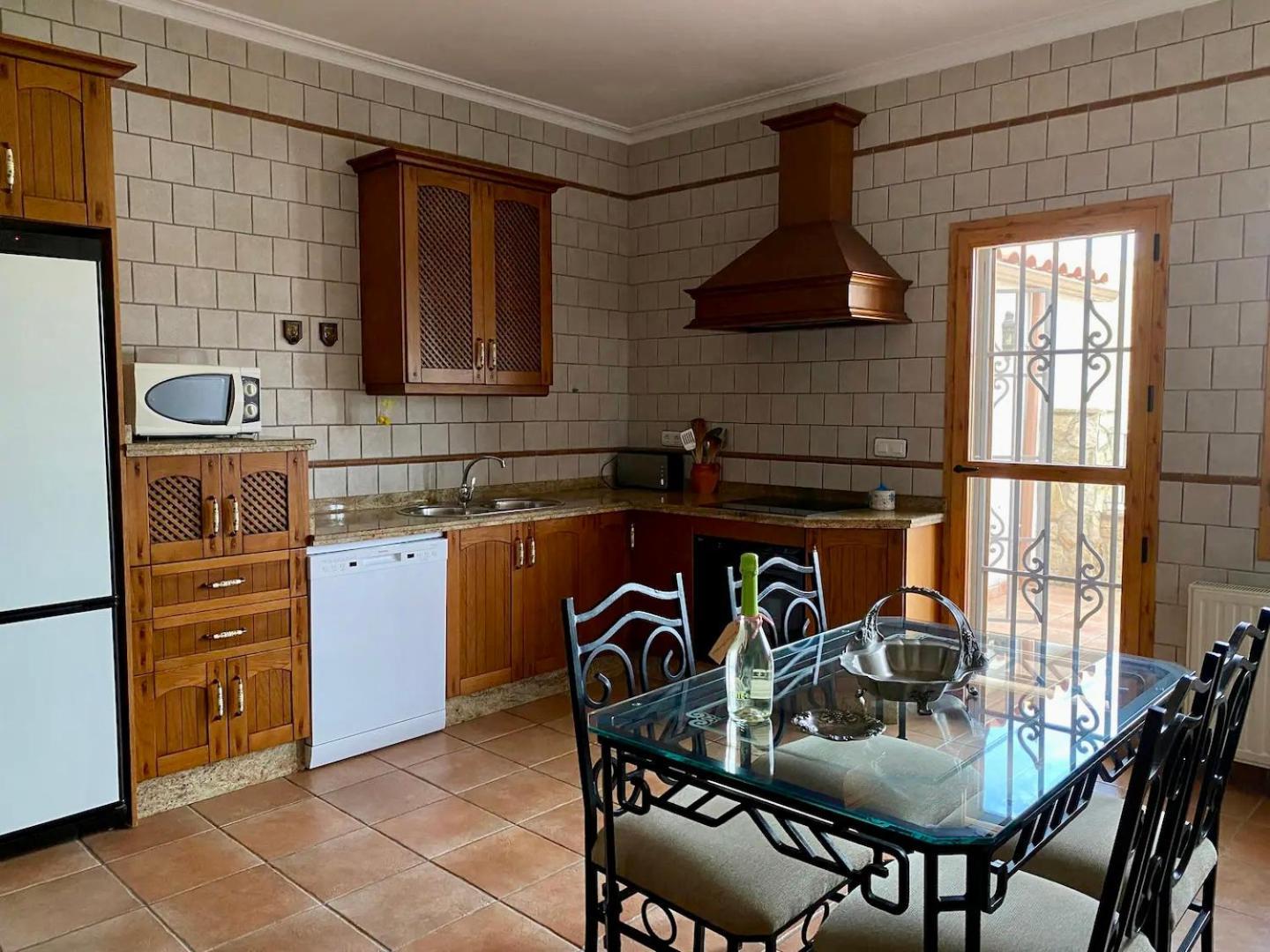 Con Piscina El Arado Holiday home *