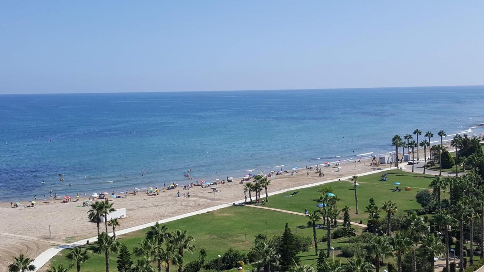 Apartment En Vistamar Iii 1ra Linea De Playa Vistas Al Mar Y Montana
