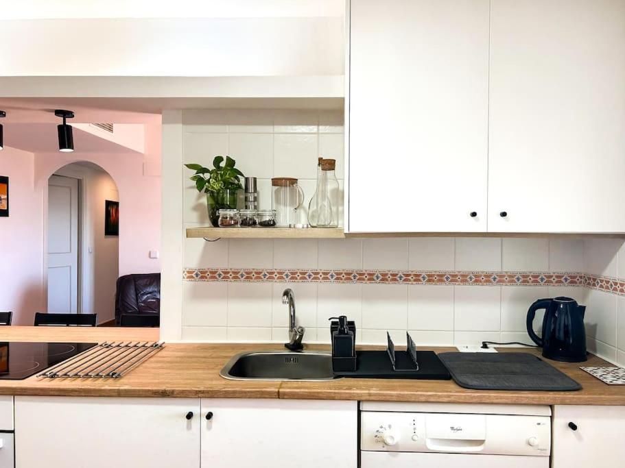 Apartamento Modern Duplex With Bbq Rooftop *