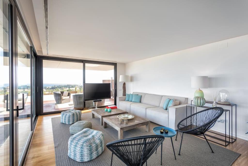 La Blanca Luxury Barcelona & Costa Brava Villa *