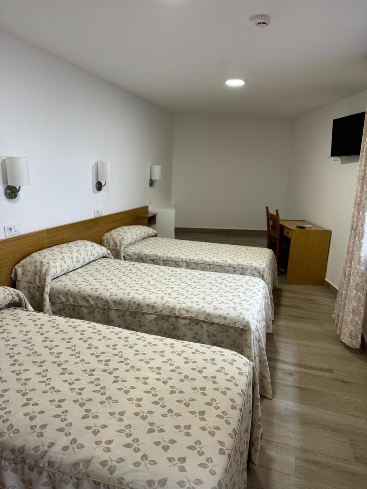 Hostal Cazalegas Pensión