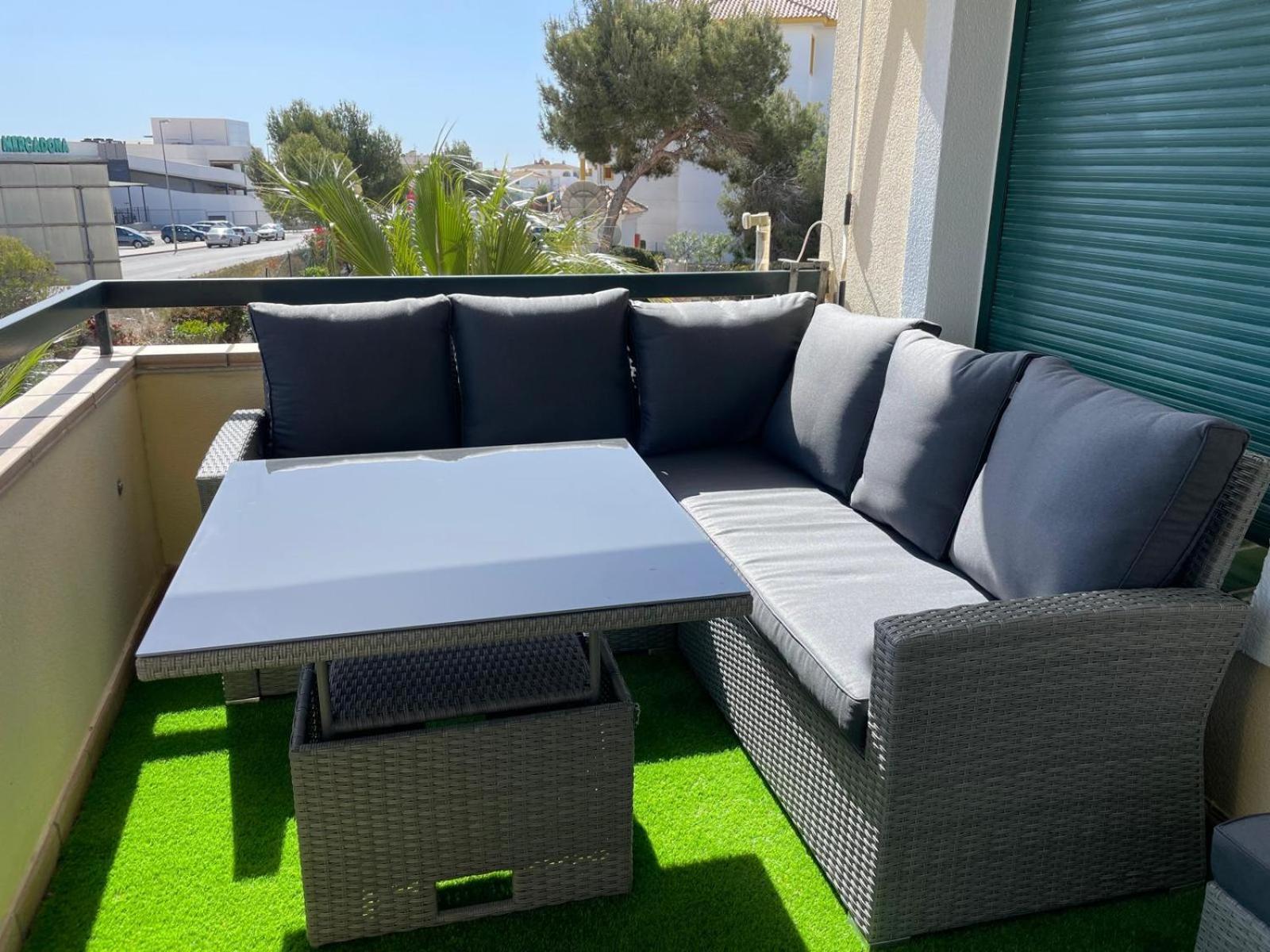 Luxury 2 Bed, 2 Bath With Sea View, Heating And New Bathrooms. *