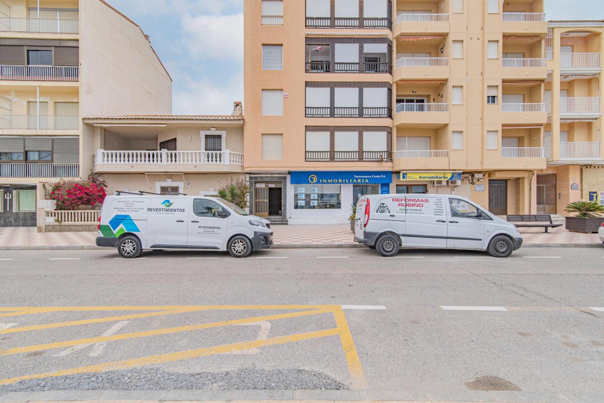 Primera Linea Playa, Plaza Garaje Y Piscina * Torrenueva (Andalusia)